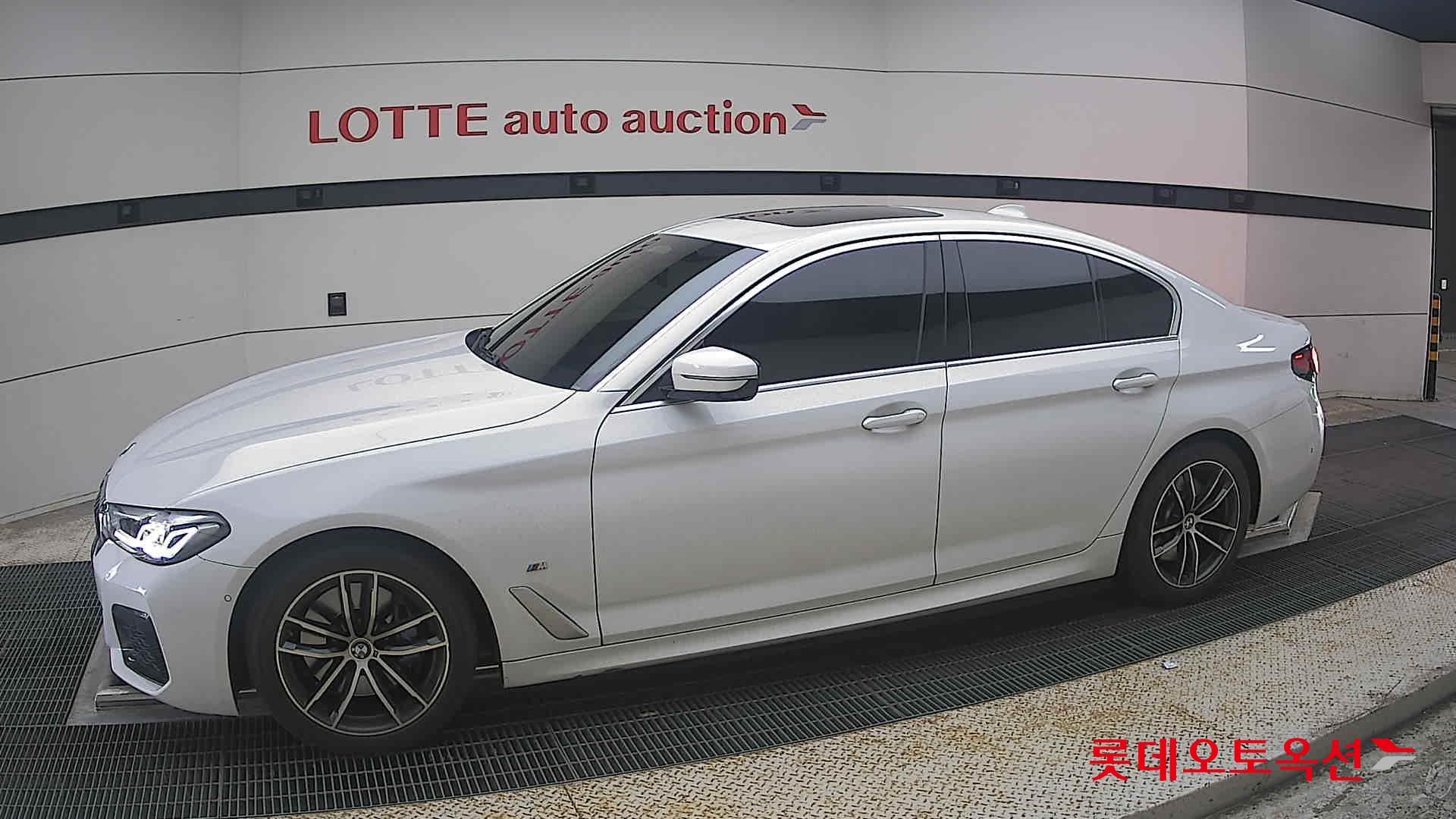 2021 - bmw 523d