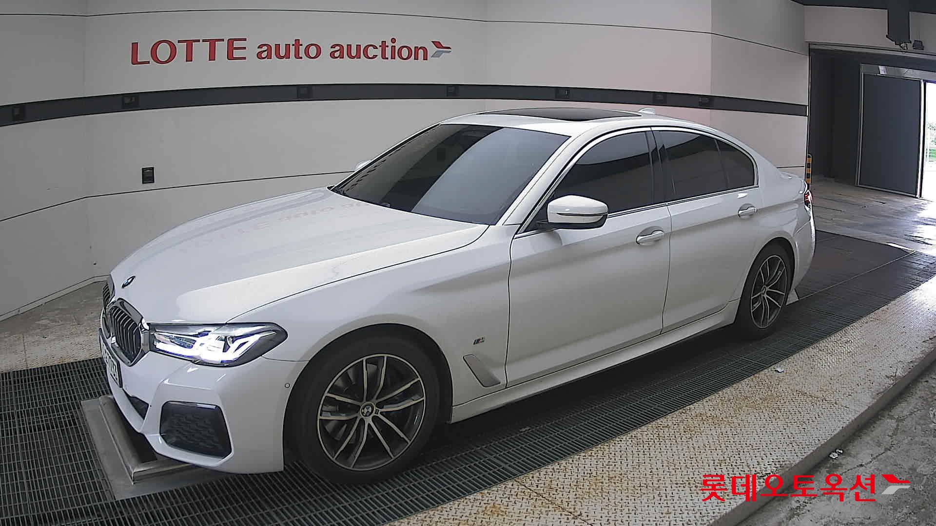 2021 - bmw 523d