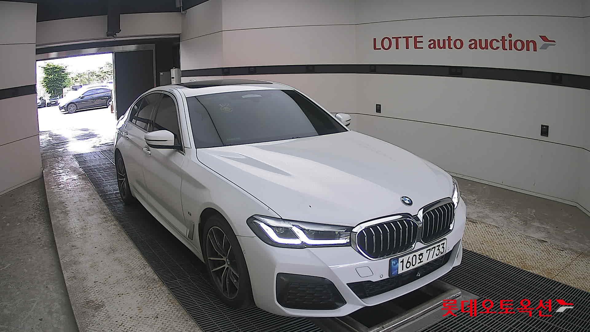2021 - bmw 523d
