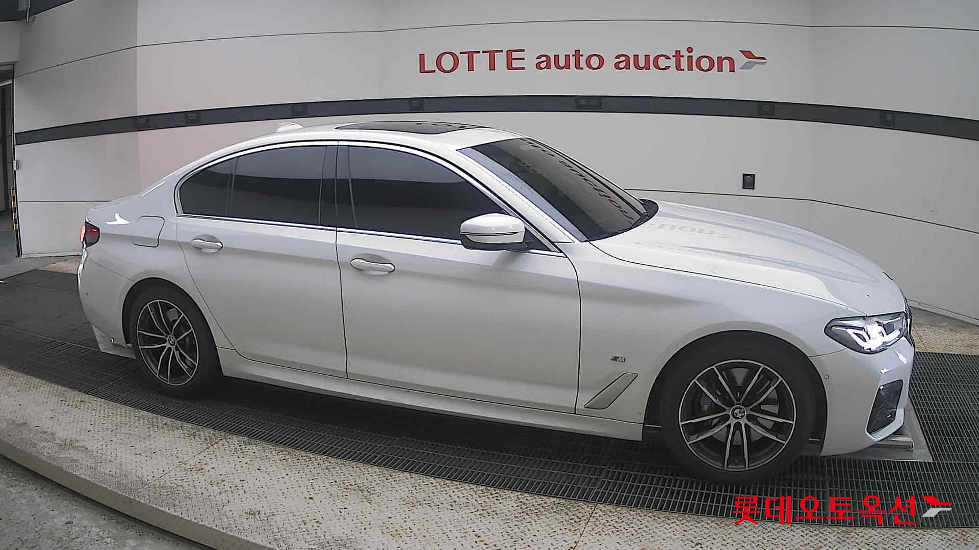 2021 - bmw 523d