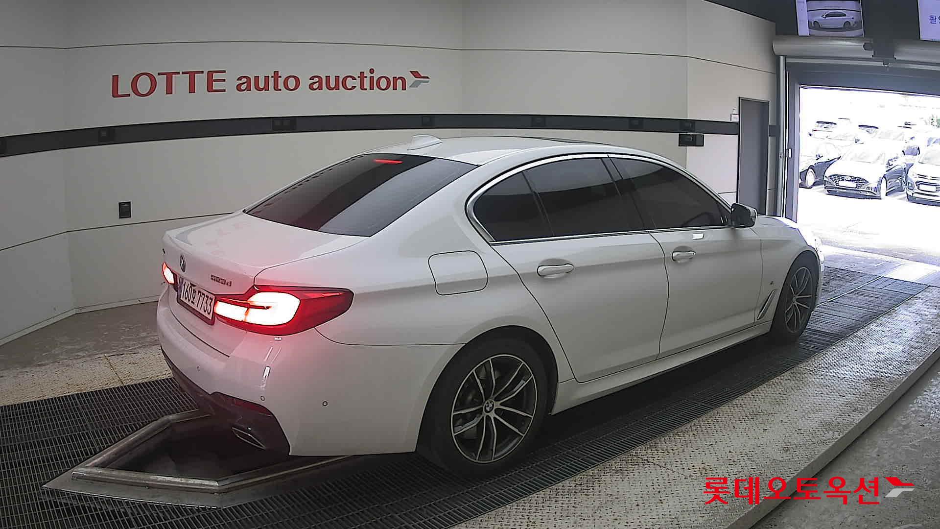 2021 - bmw 523d