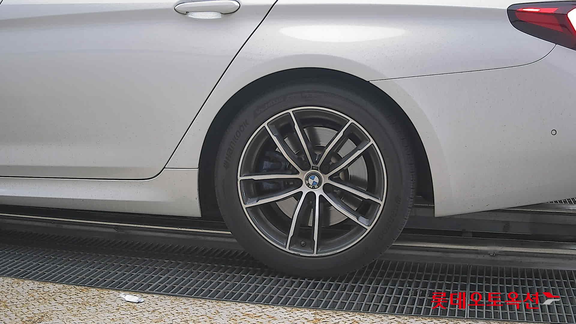 2021 - bmw 523d