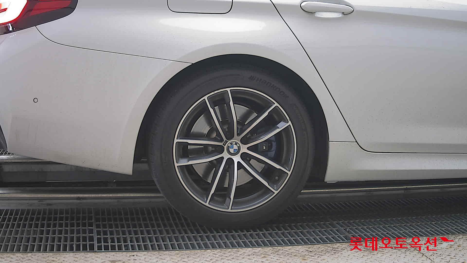 2021 - bmw 523d