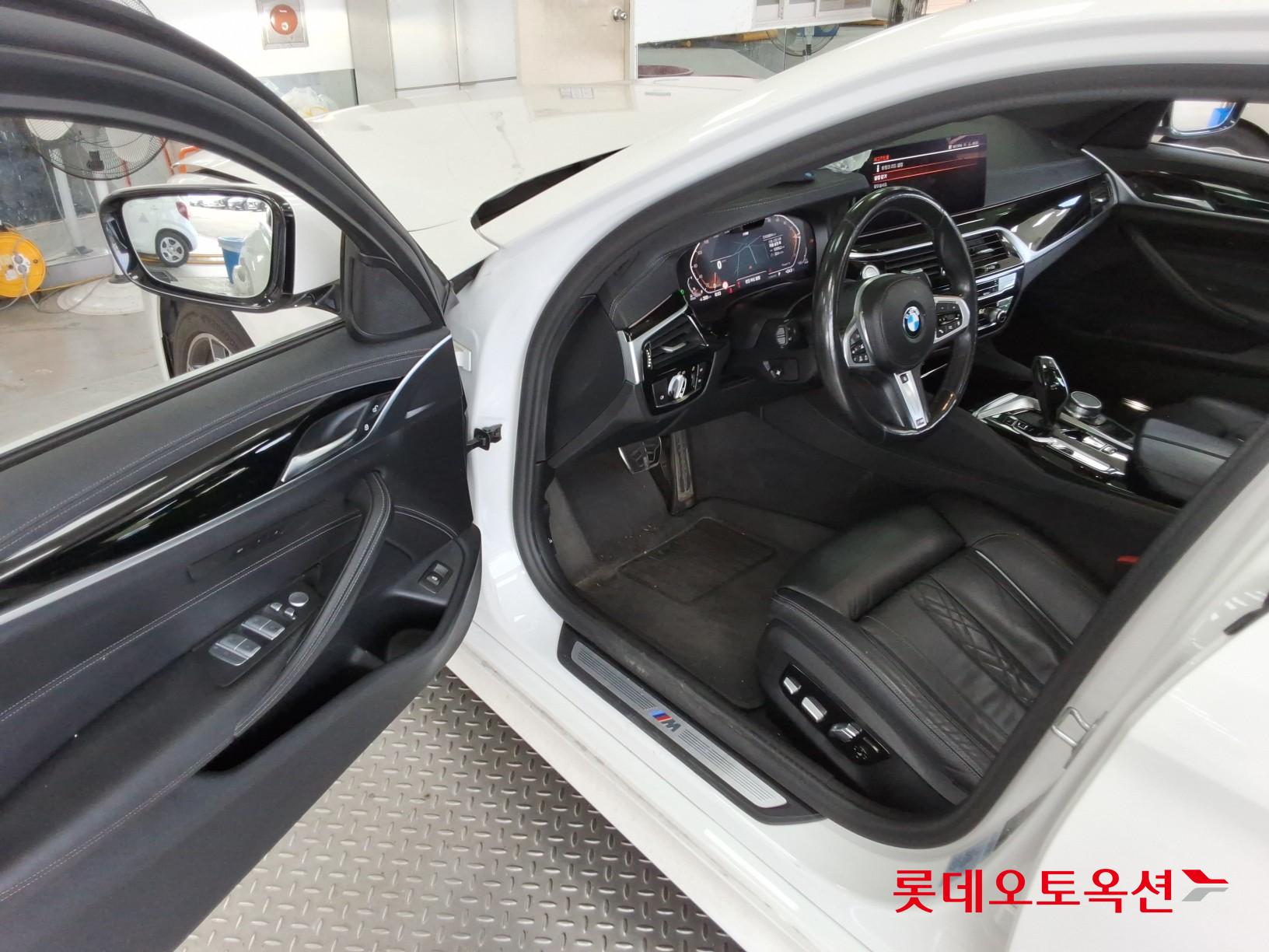 2021 - bmw 523d