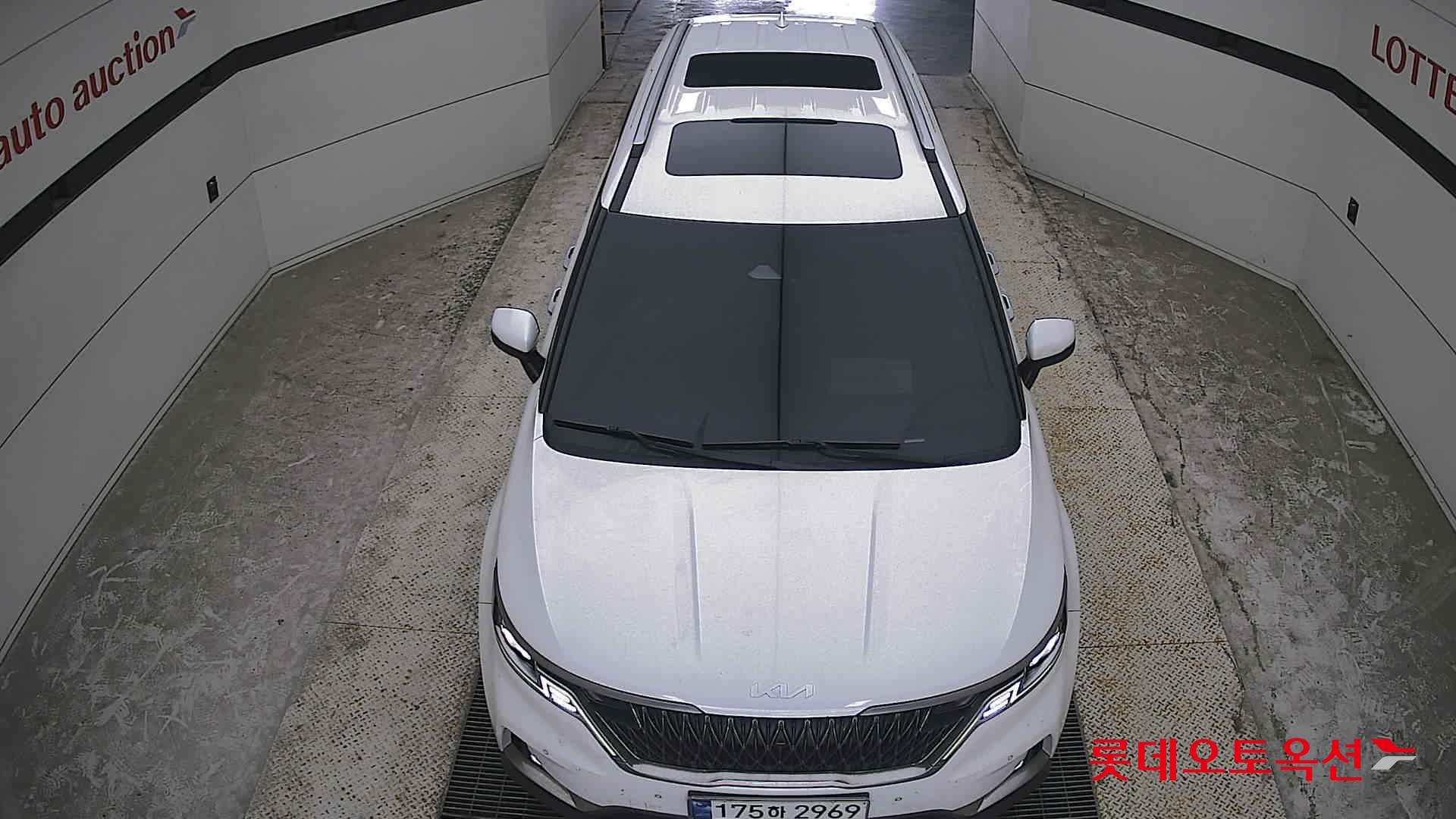 2023 - kia carnival