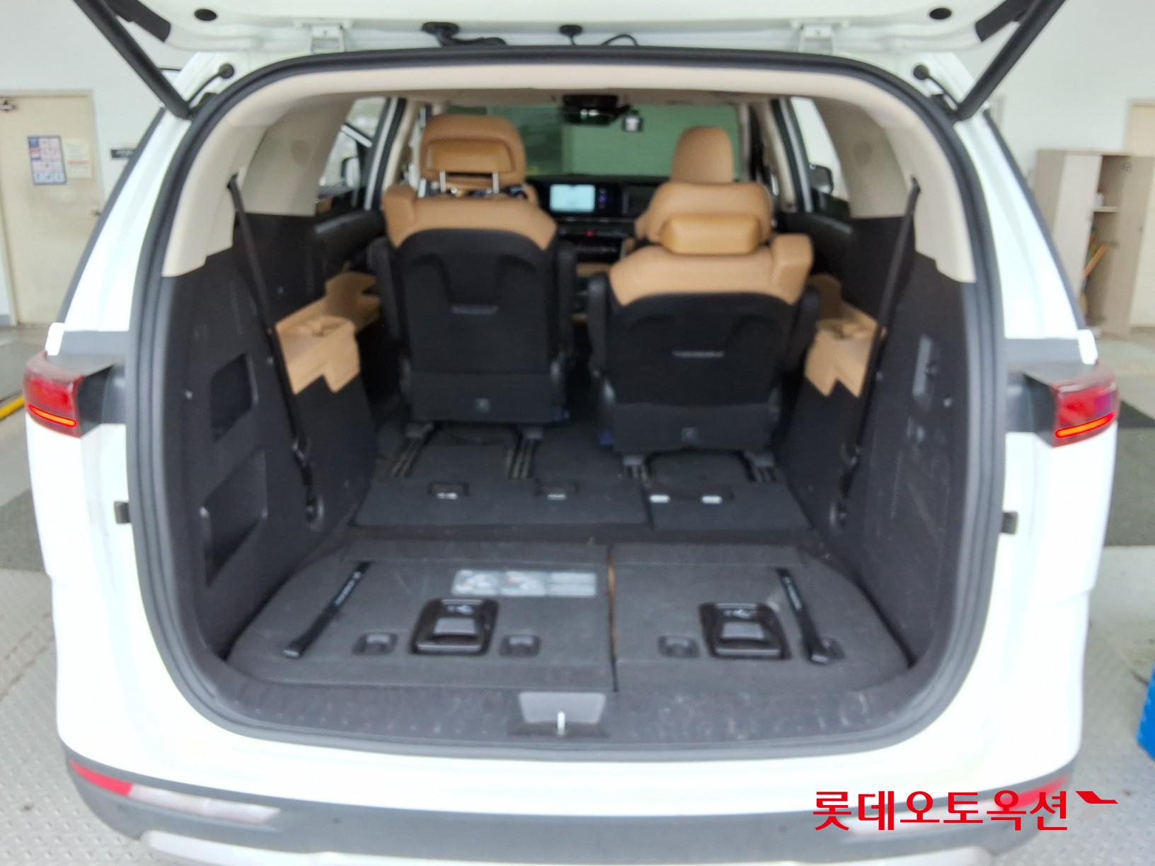 2023 - kia carnival
