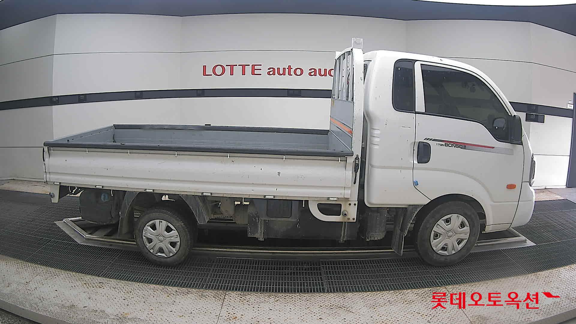 2023 - kia bongo