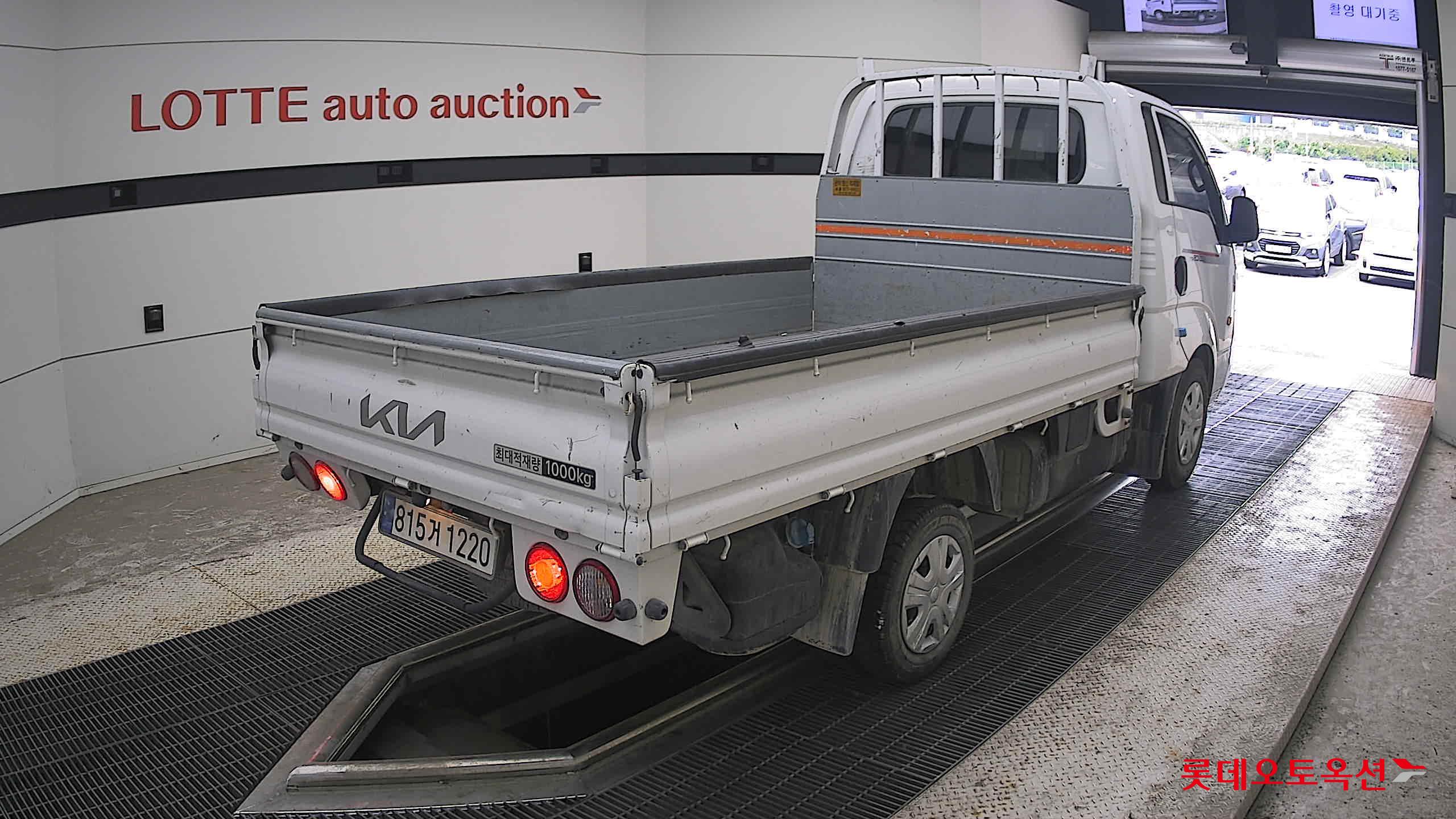 2023 - kia bongo