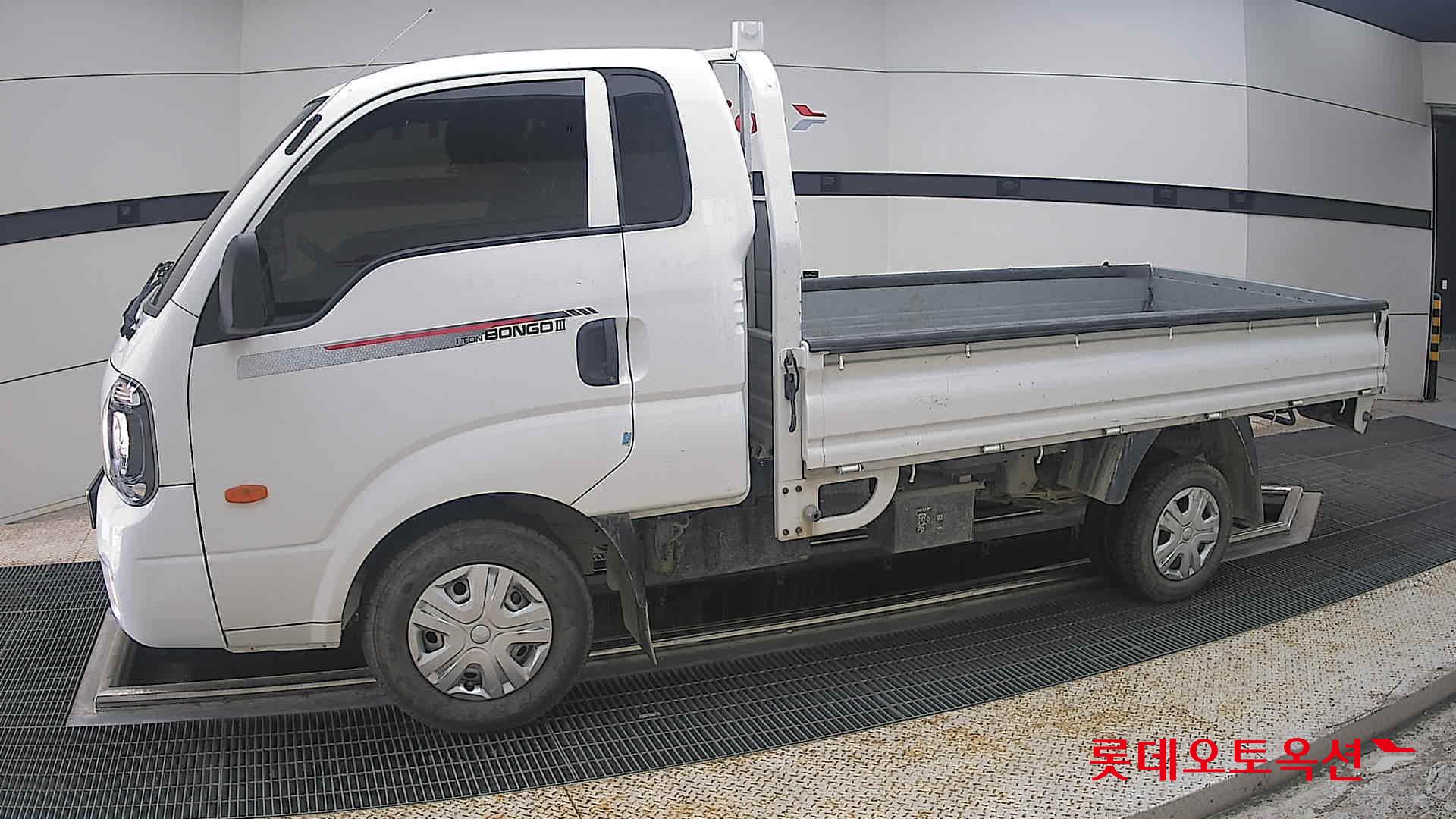 2023 - kia bongo
