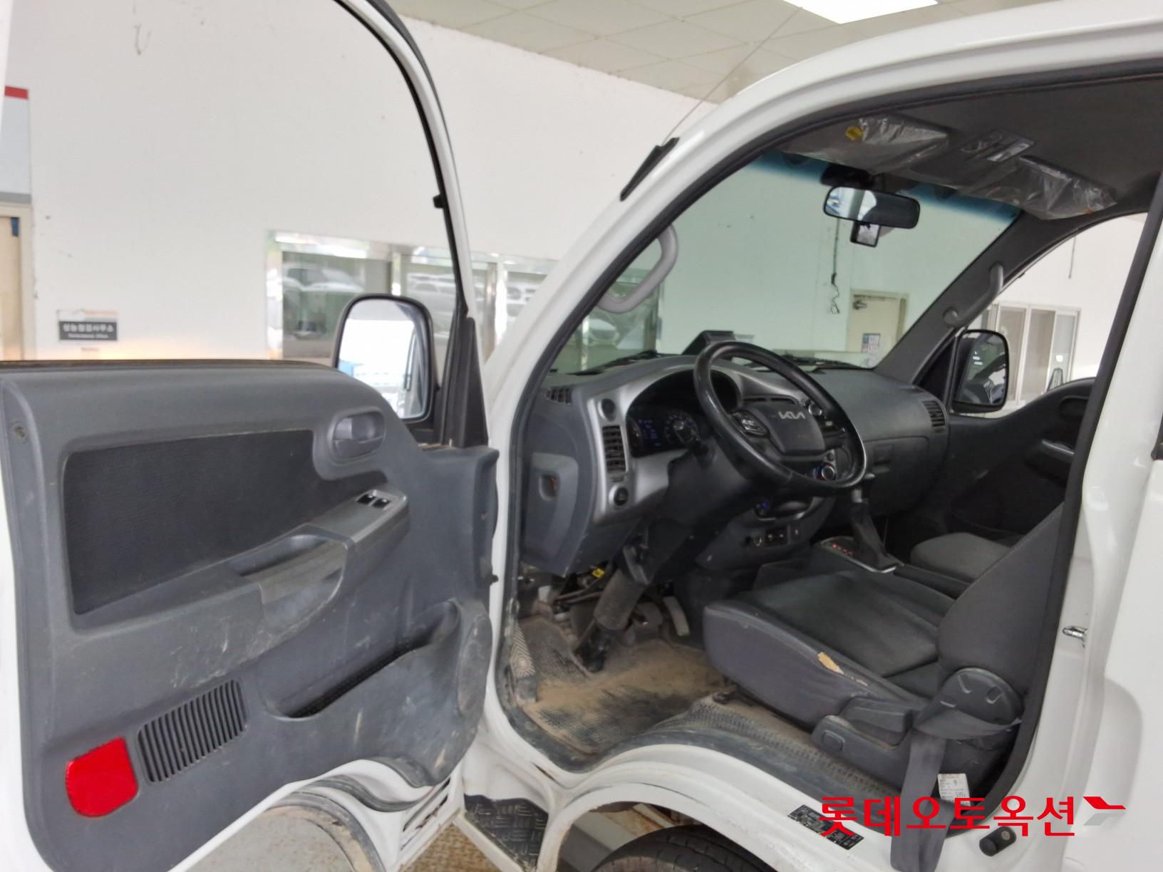 2023 - kia bongo