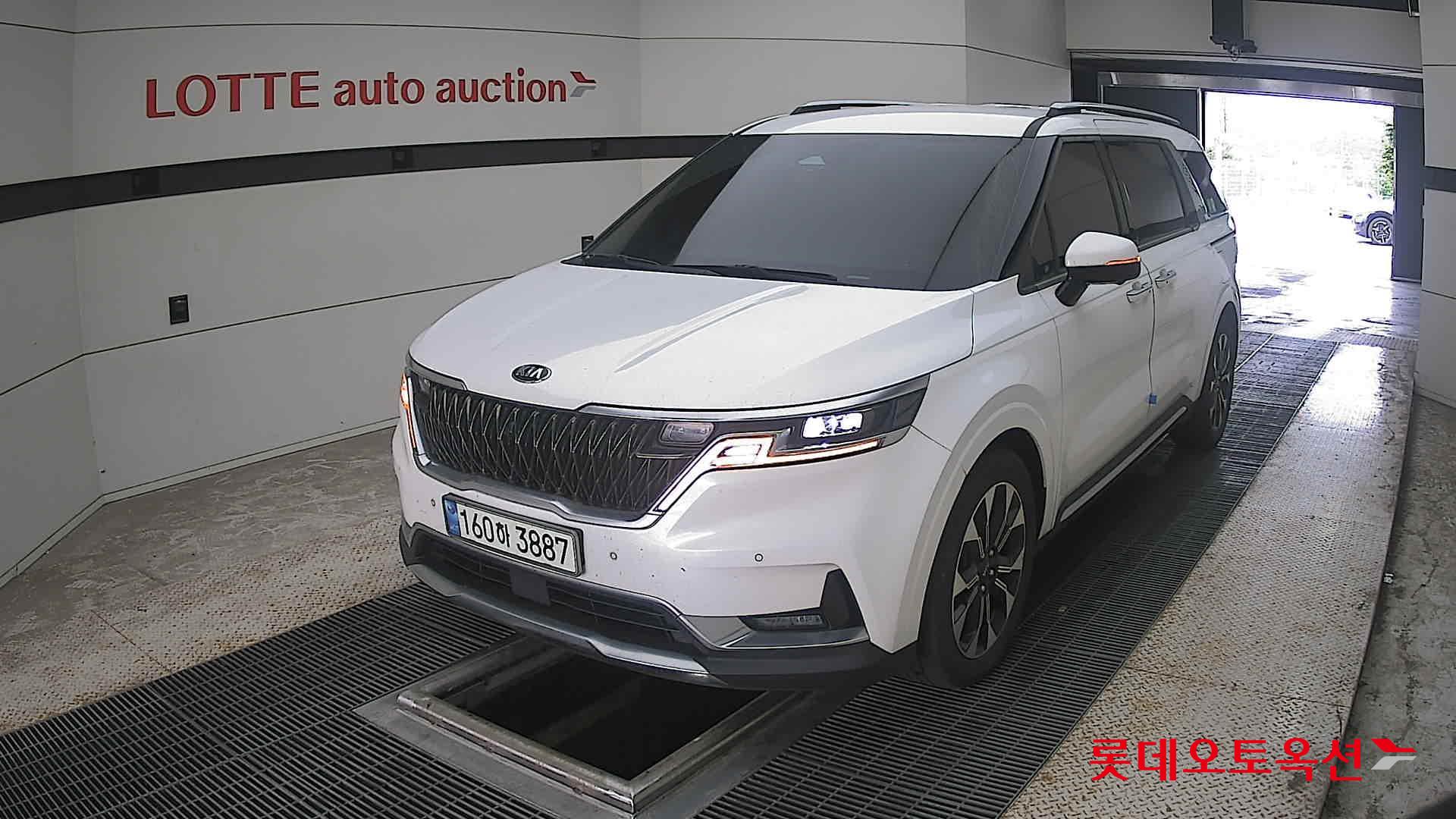 2021 - kia carnival