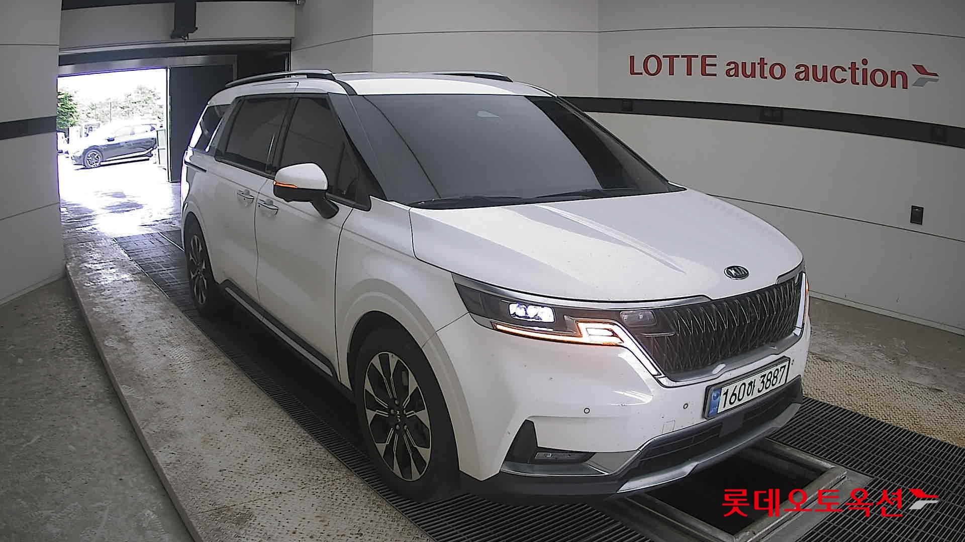 2021 - kia carnival