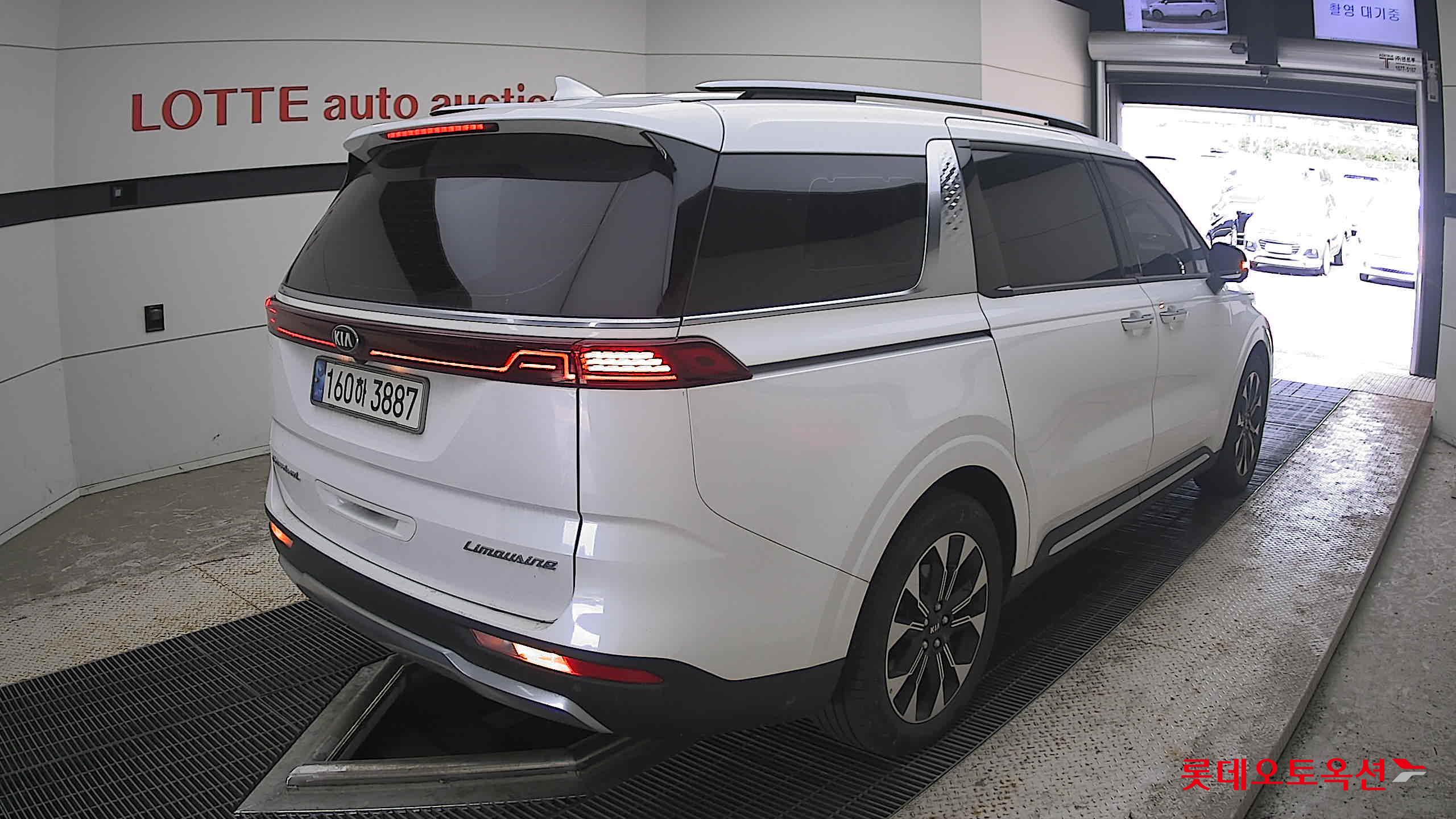 2021 - kia carnival