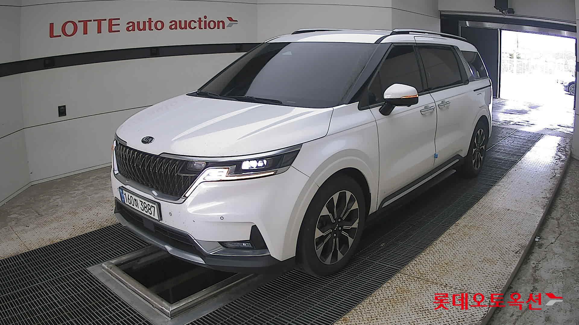 2021 - kia carnival