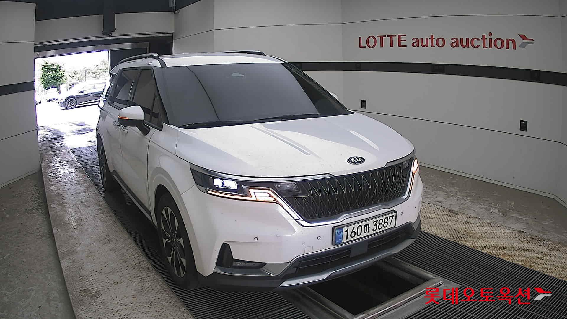2021 - kia carnival
