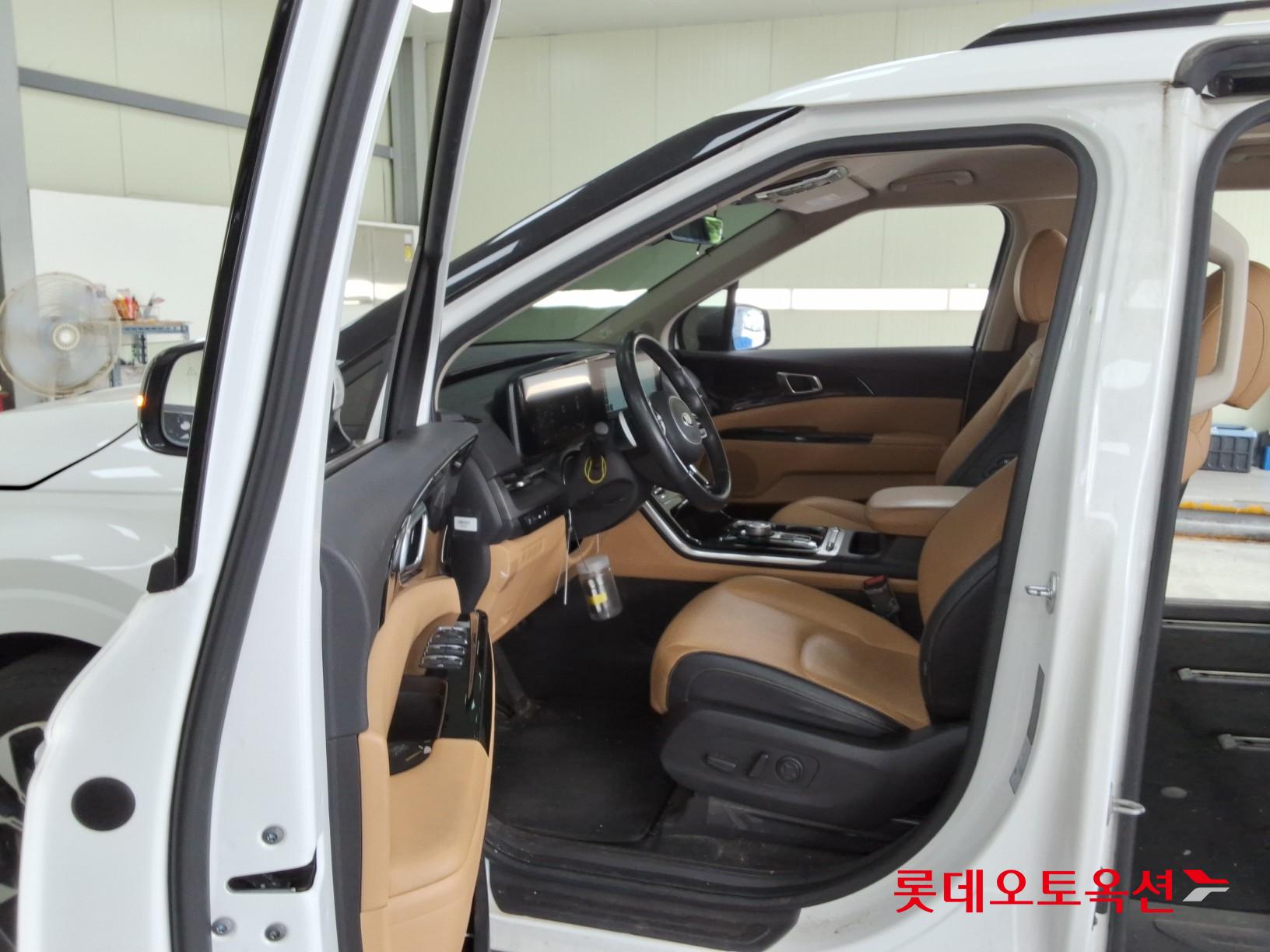 2021 - kia carnival