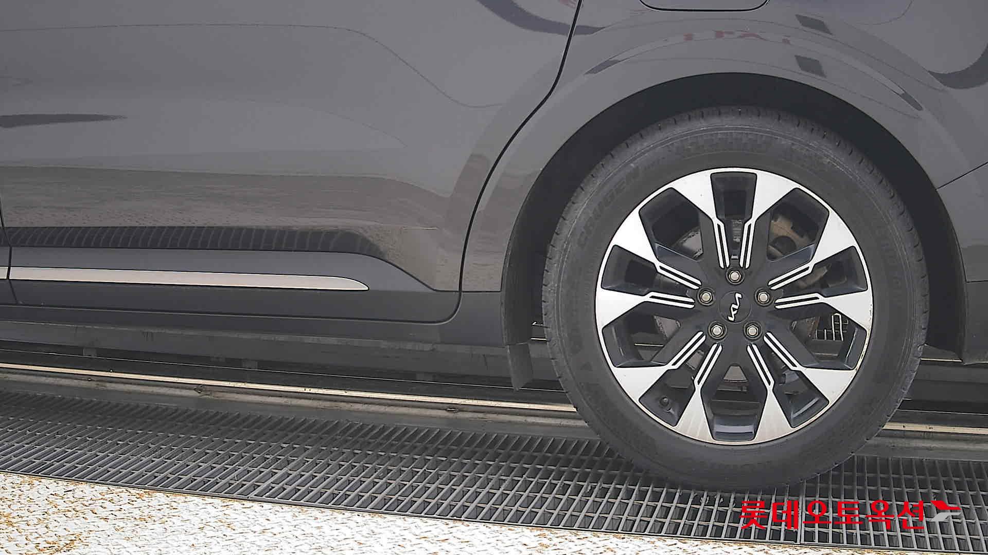 2022 - kia carnival