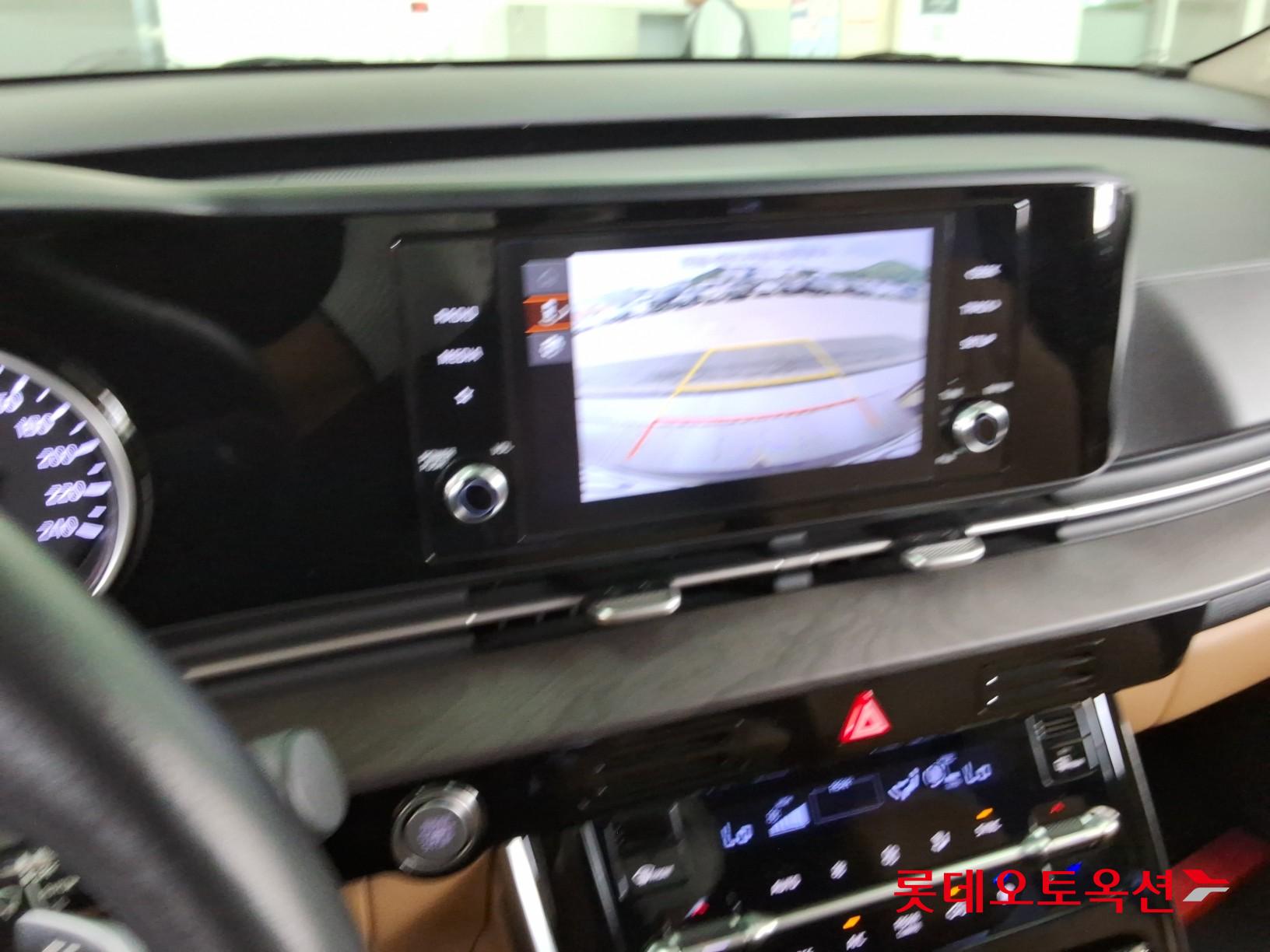 2022 - kia carnival