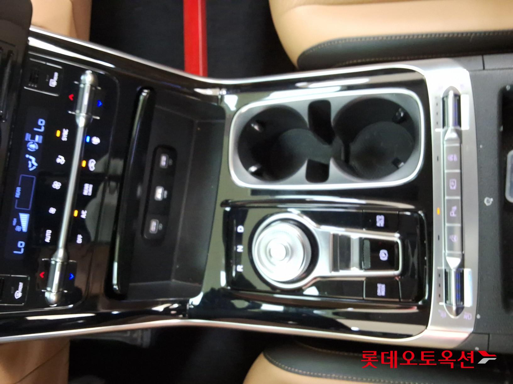 2022 - kia carnival