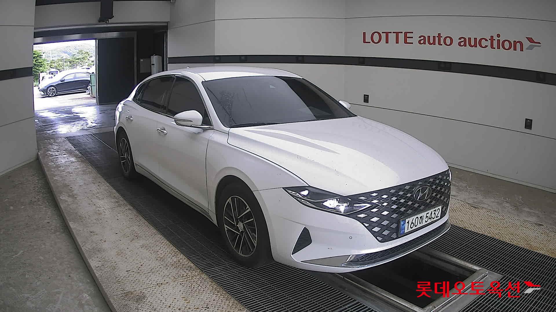 2022 - hyundai grandeur