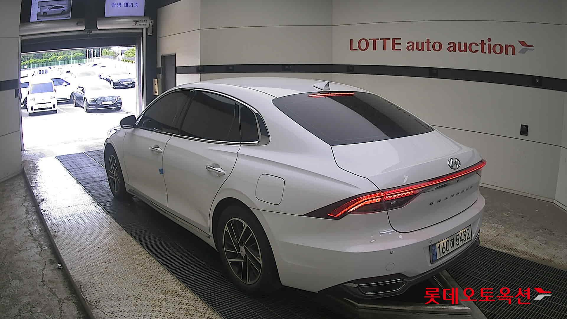 2022 - hyundai grandeur
