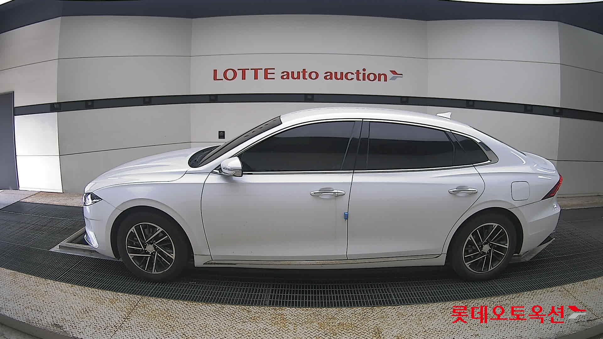 2022 - hyundai grandeur