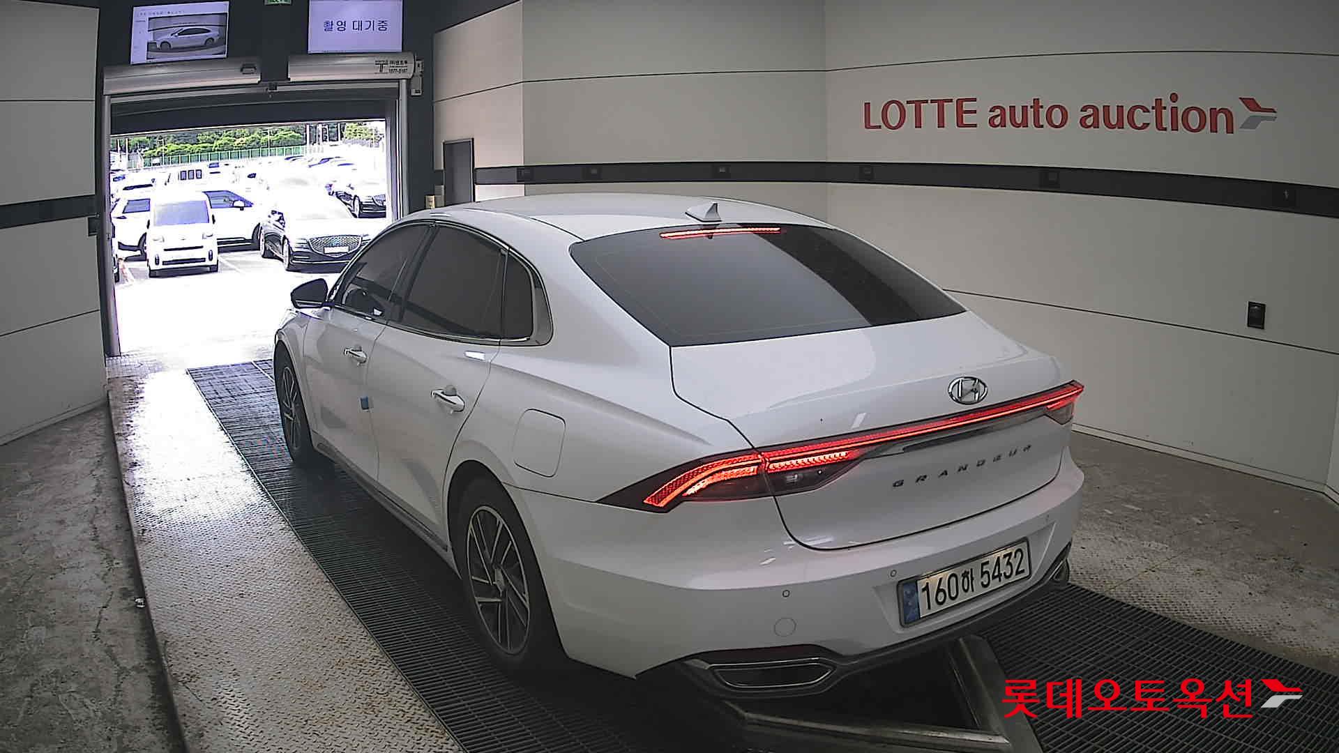 2022 - hyundai grandeur
