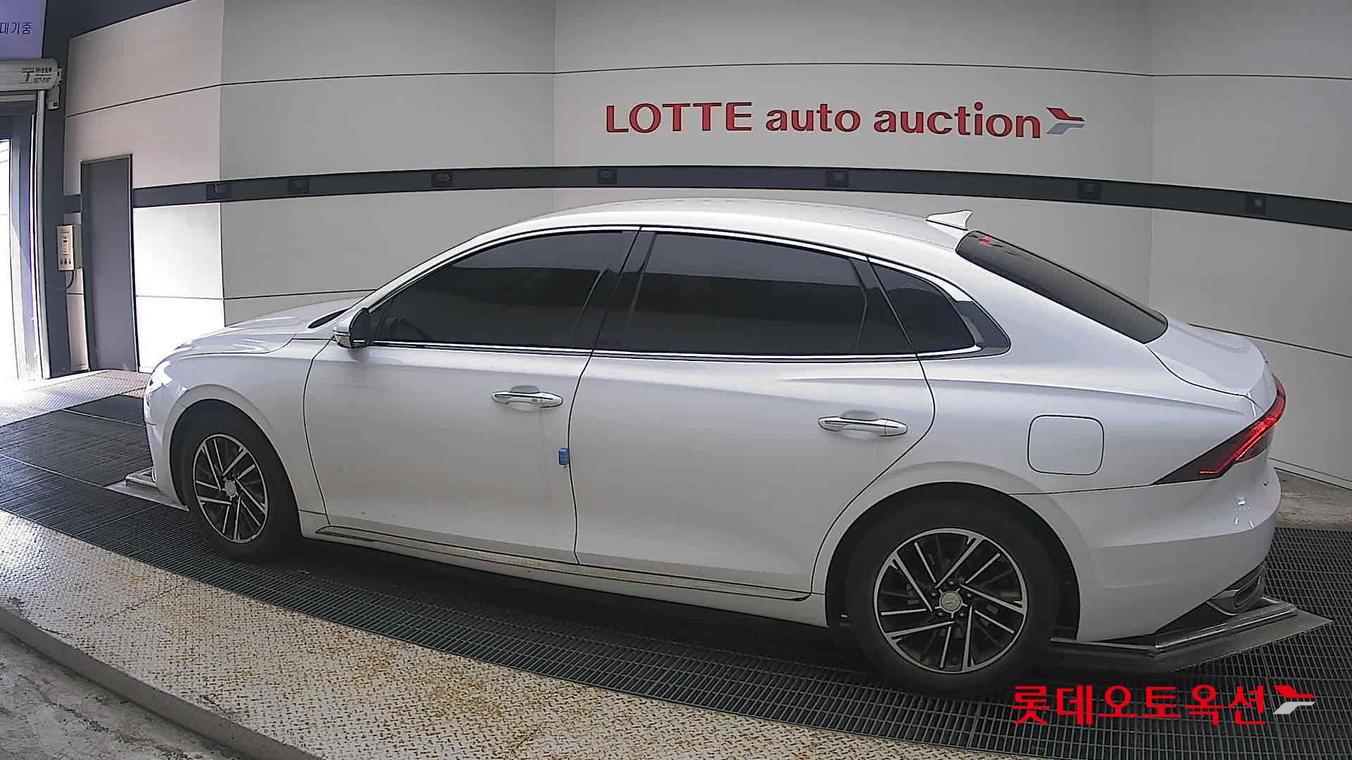 2022 - hyundai grandeur