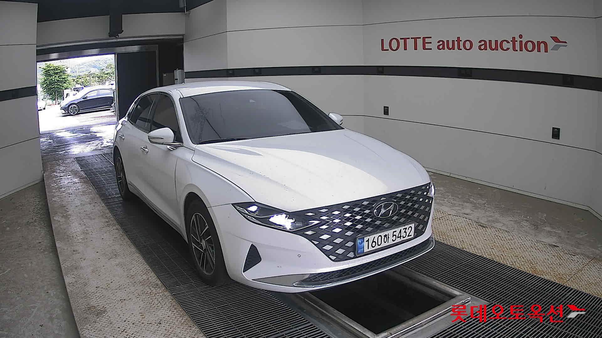 2022 - hyundai grandeur