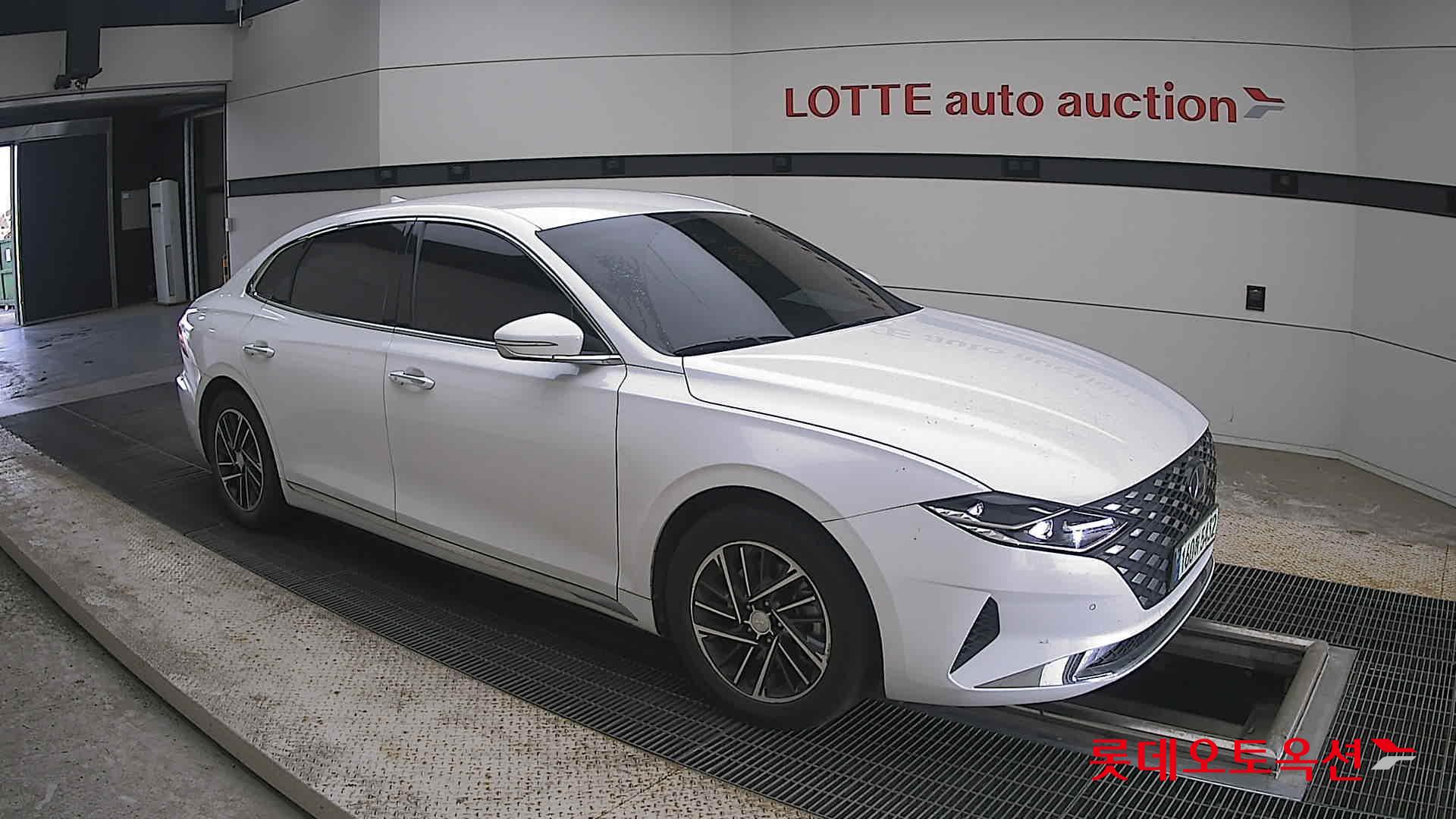 2022 - hyundai grandeur
