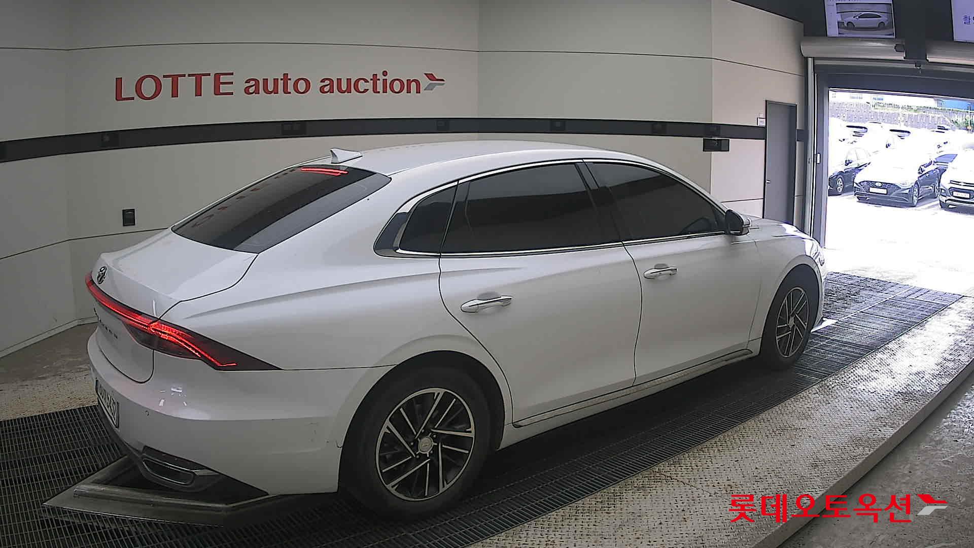 2022 - hyundai grandeur