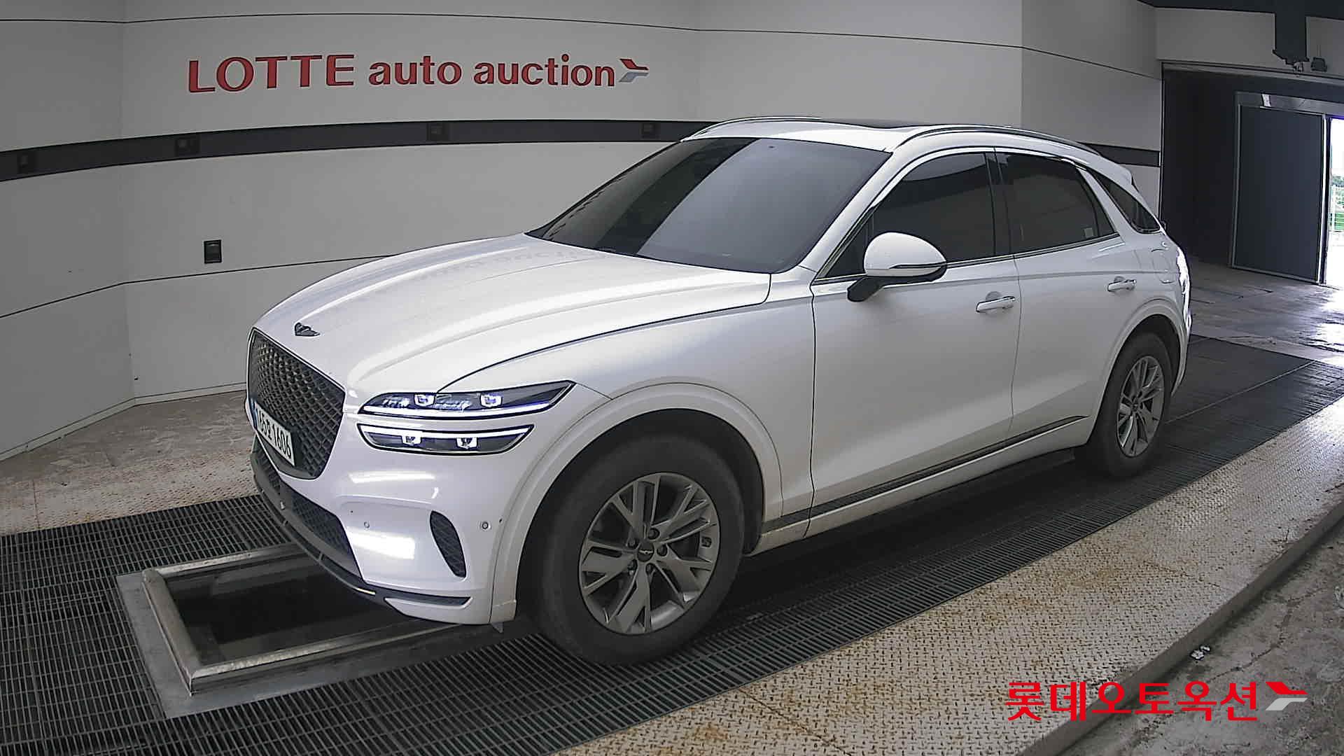 2021 - genesis gv70