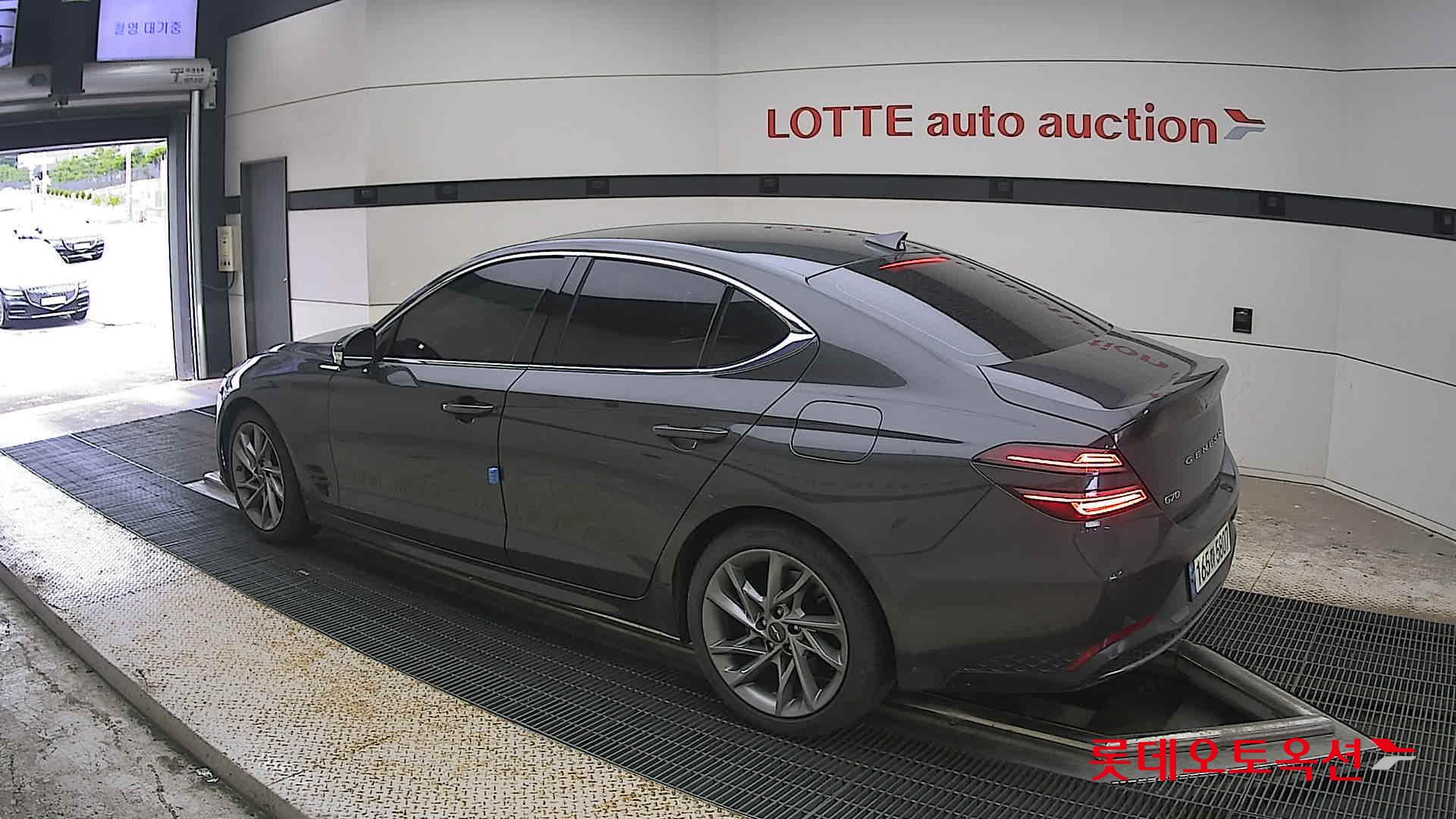2023 - genesis g70