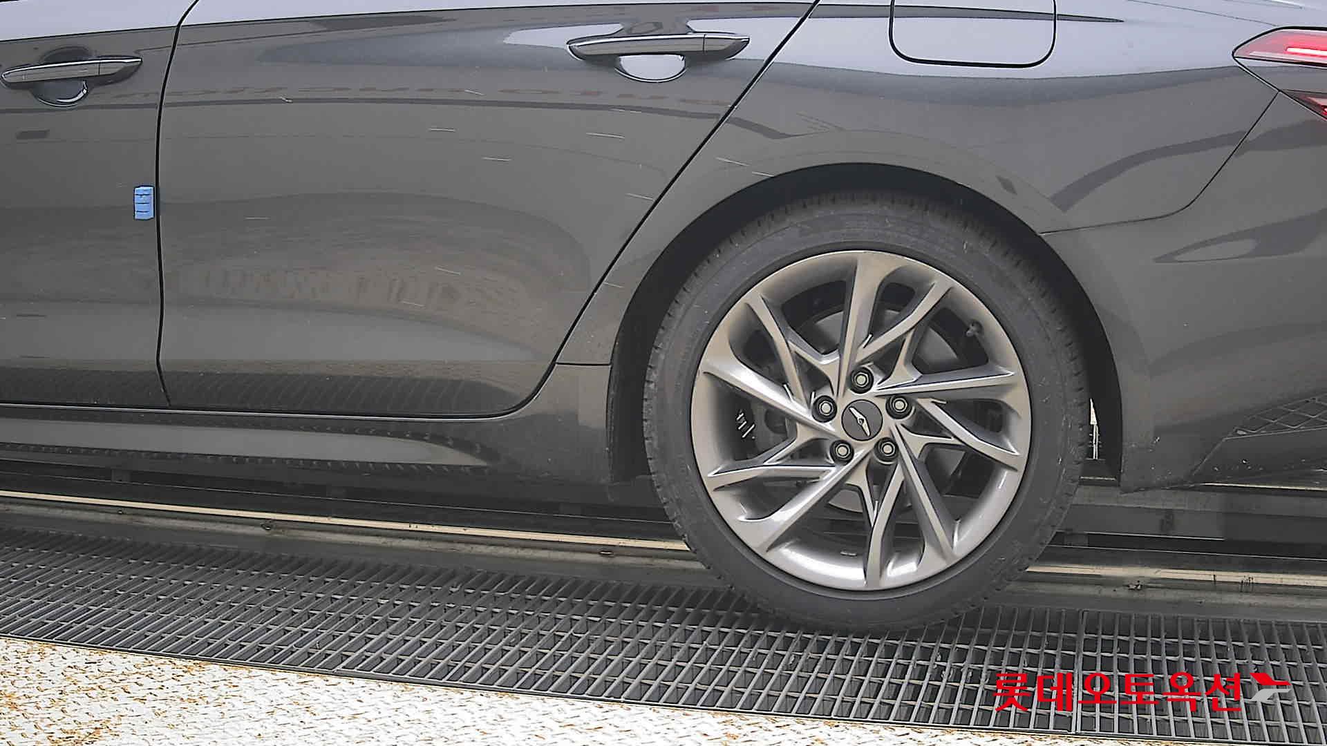 2023 - genesis g70