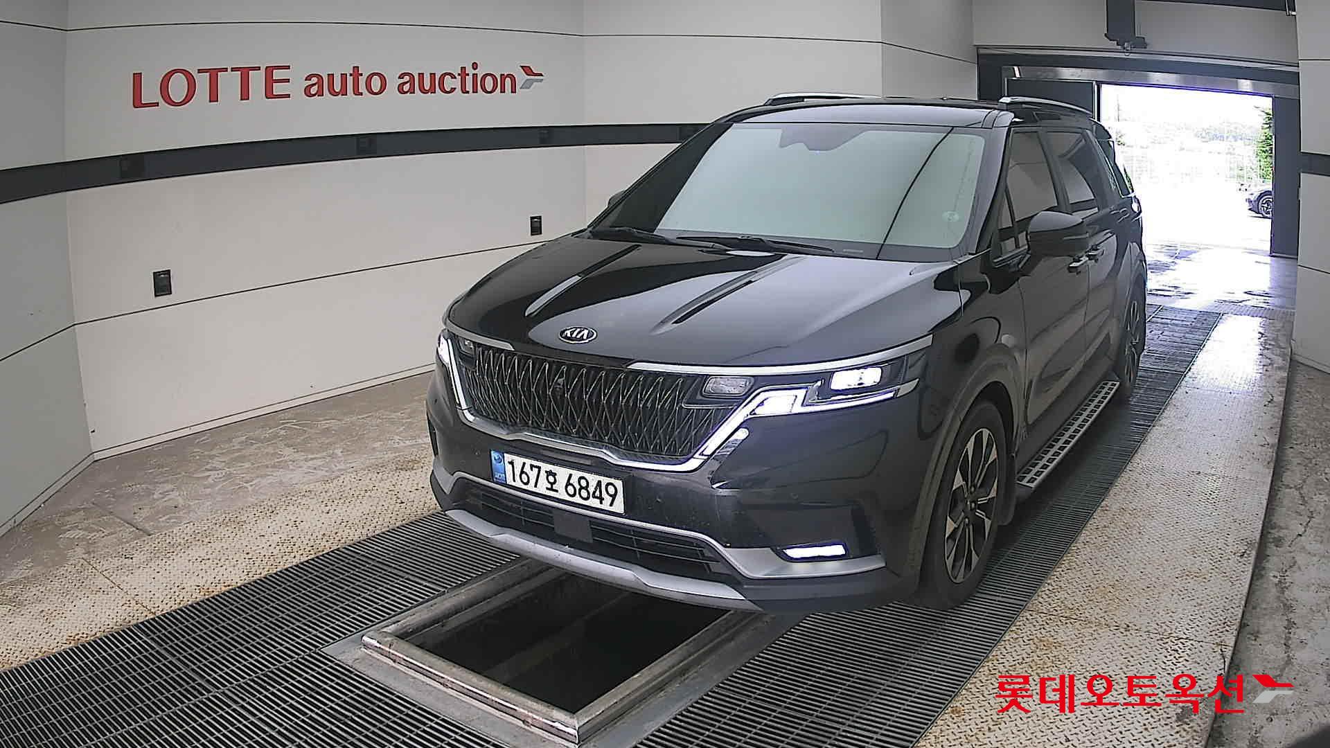 2021 - kia carnival