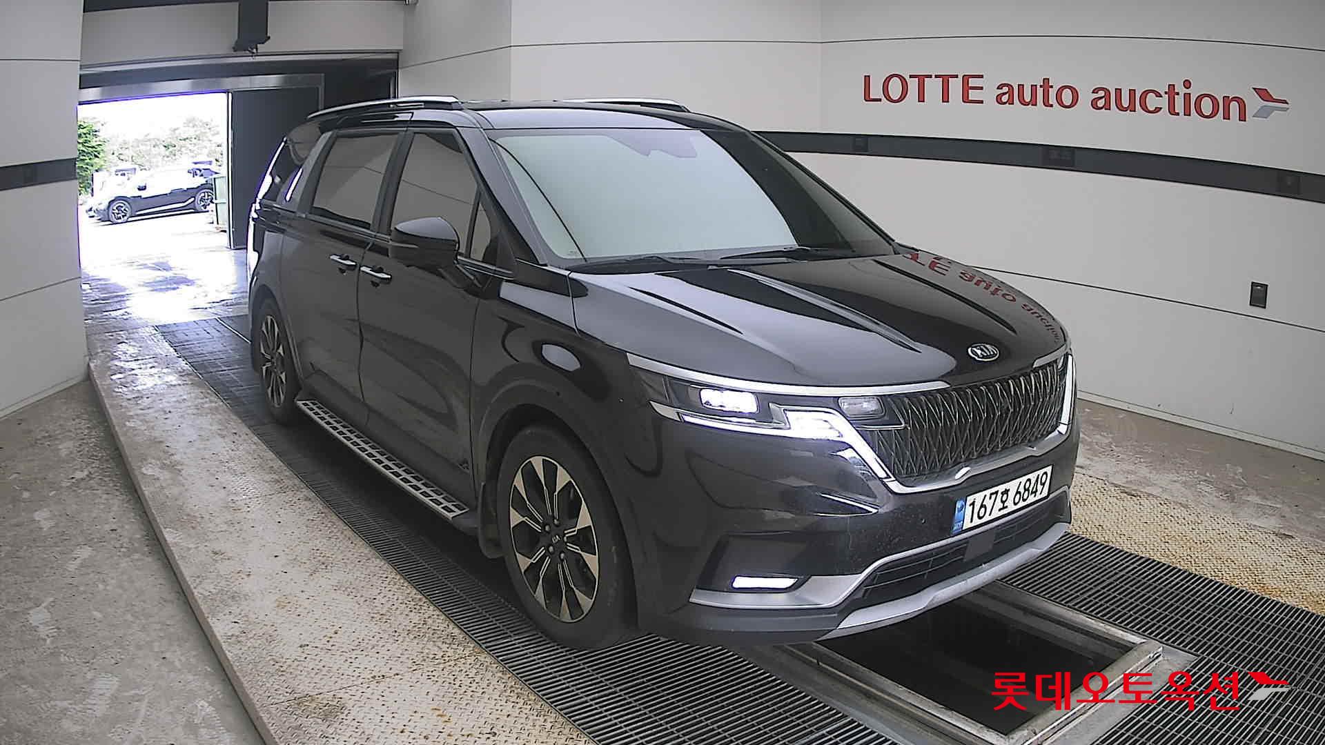2021 - kia carnival