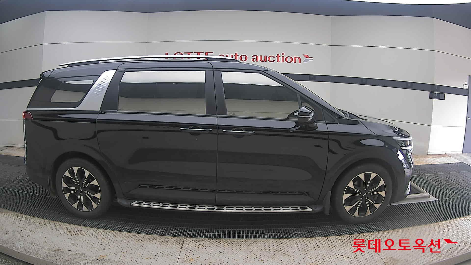 2021 - kia carnival