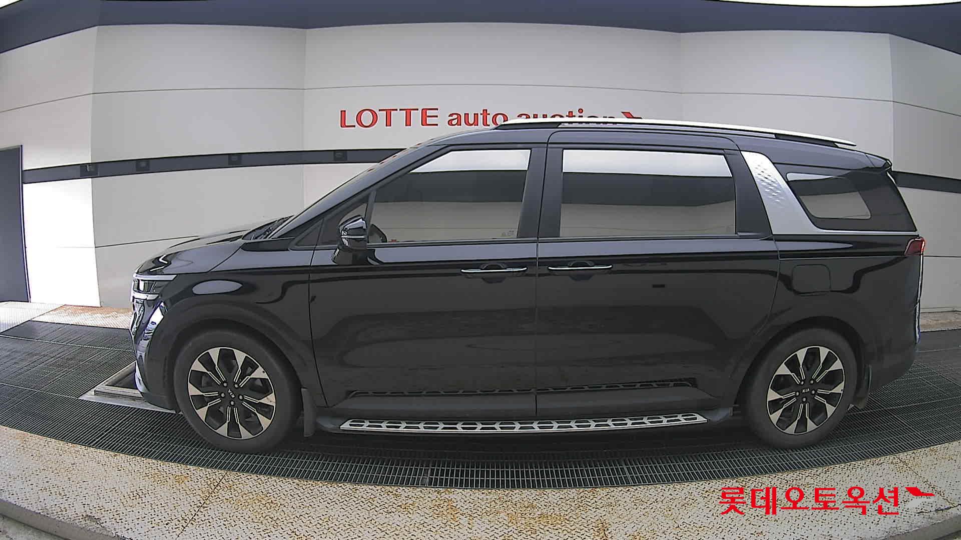 2021 - kia carnival