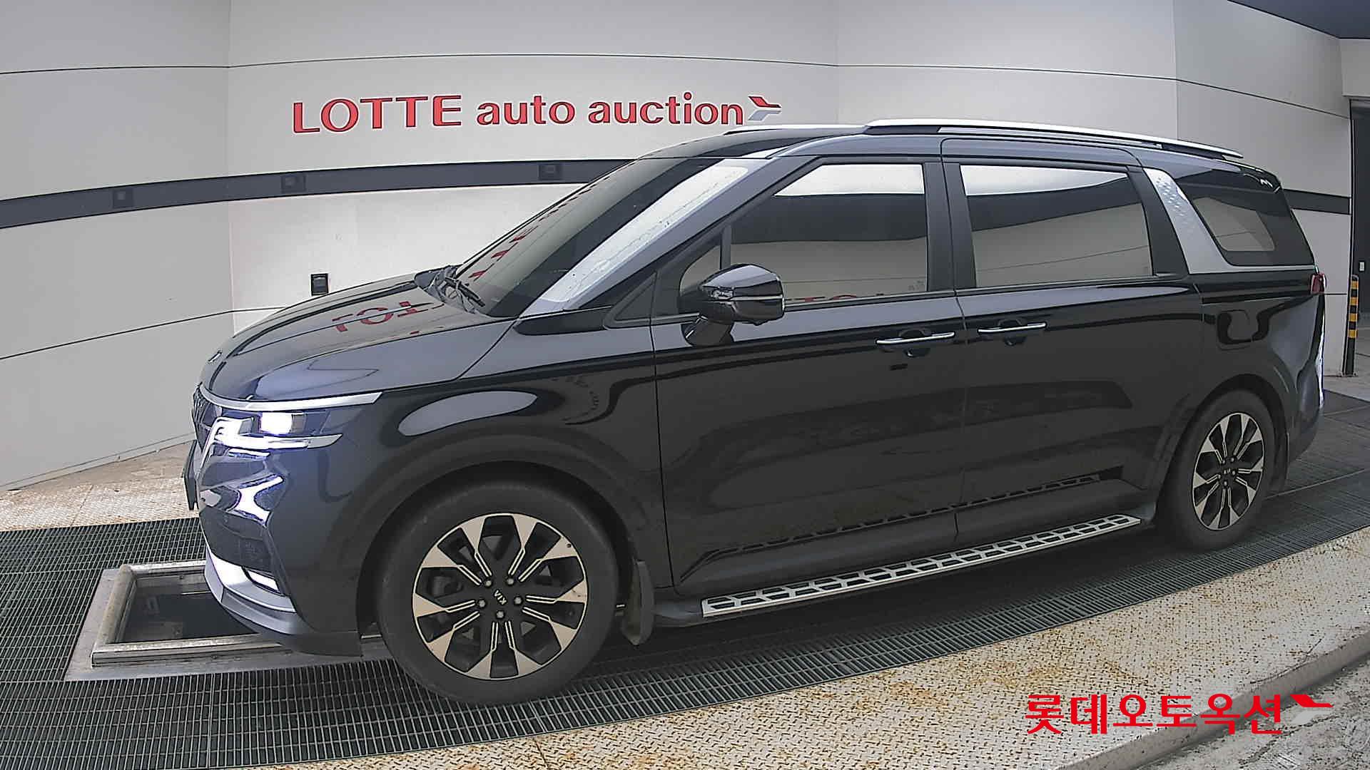 2021 - kia carnival