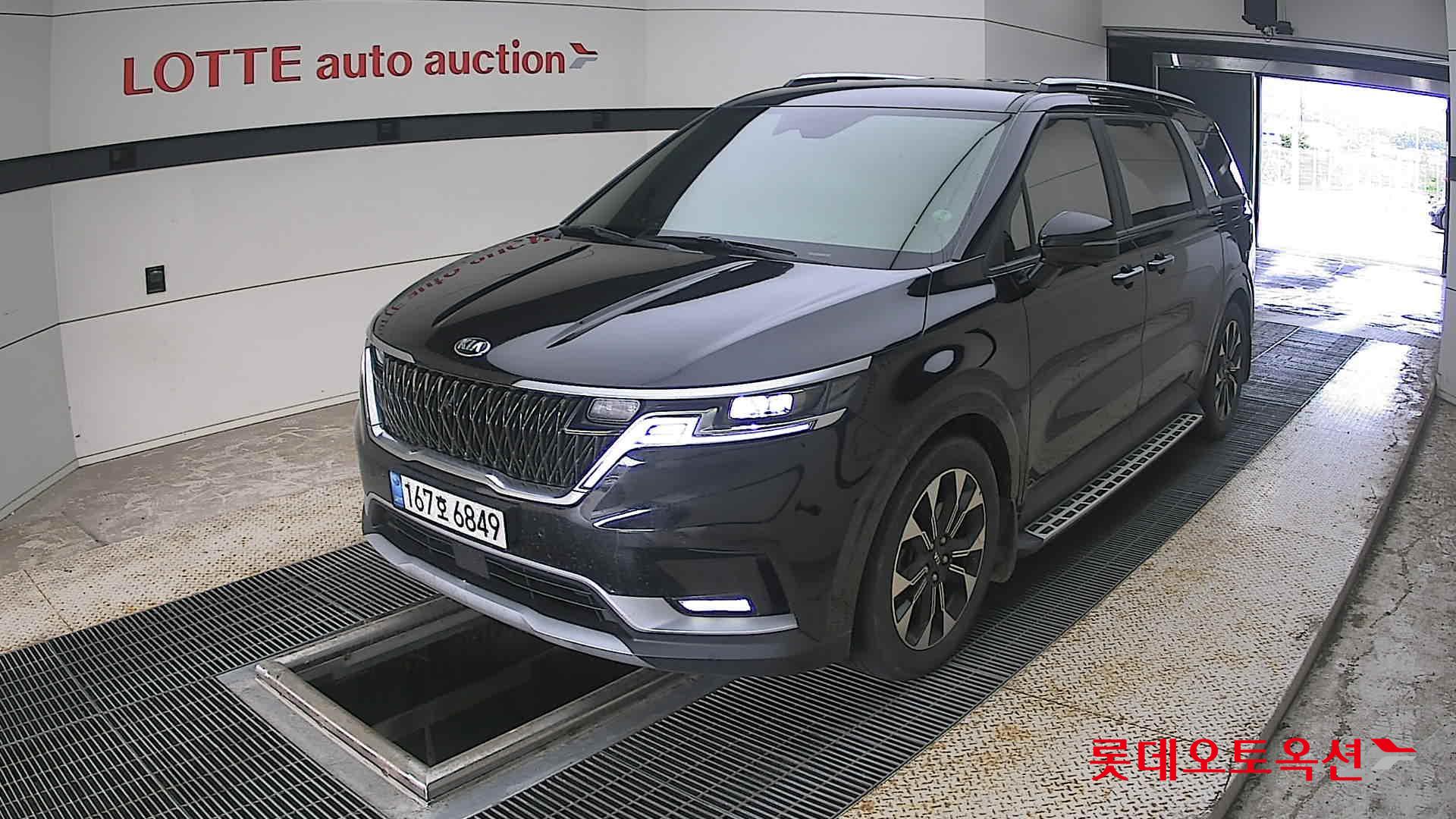 2021 - kia carnival
