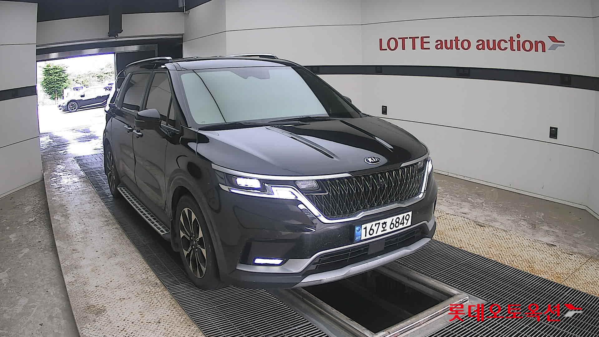 2021 - kia carnival