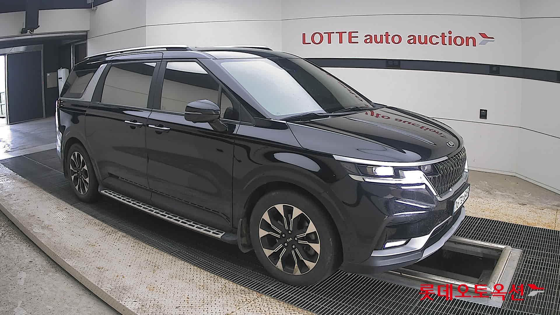 2021 - kia carnival