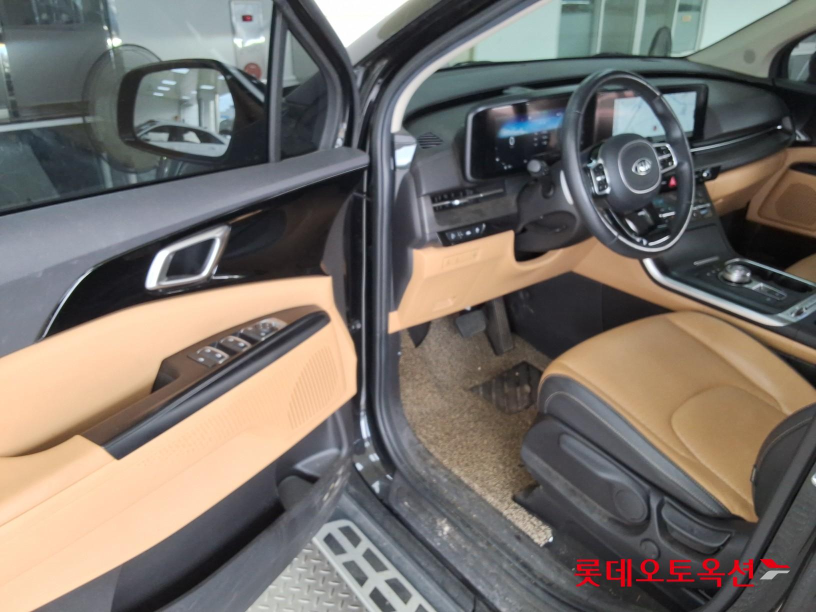 2021 - kia carnival
