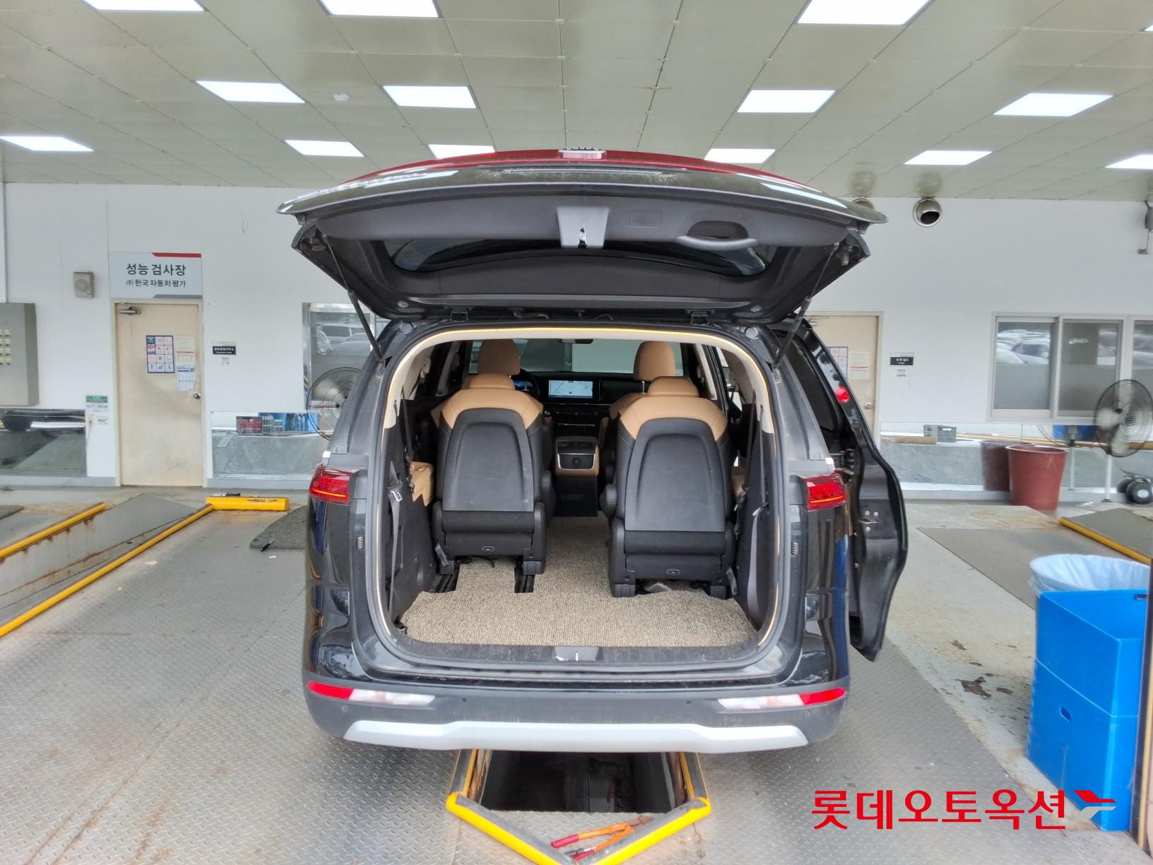 2021 - kia carnival