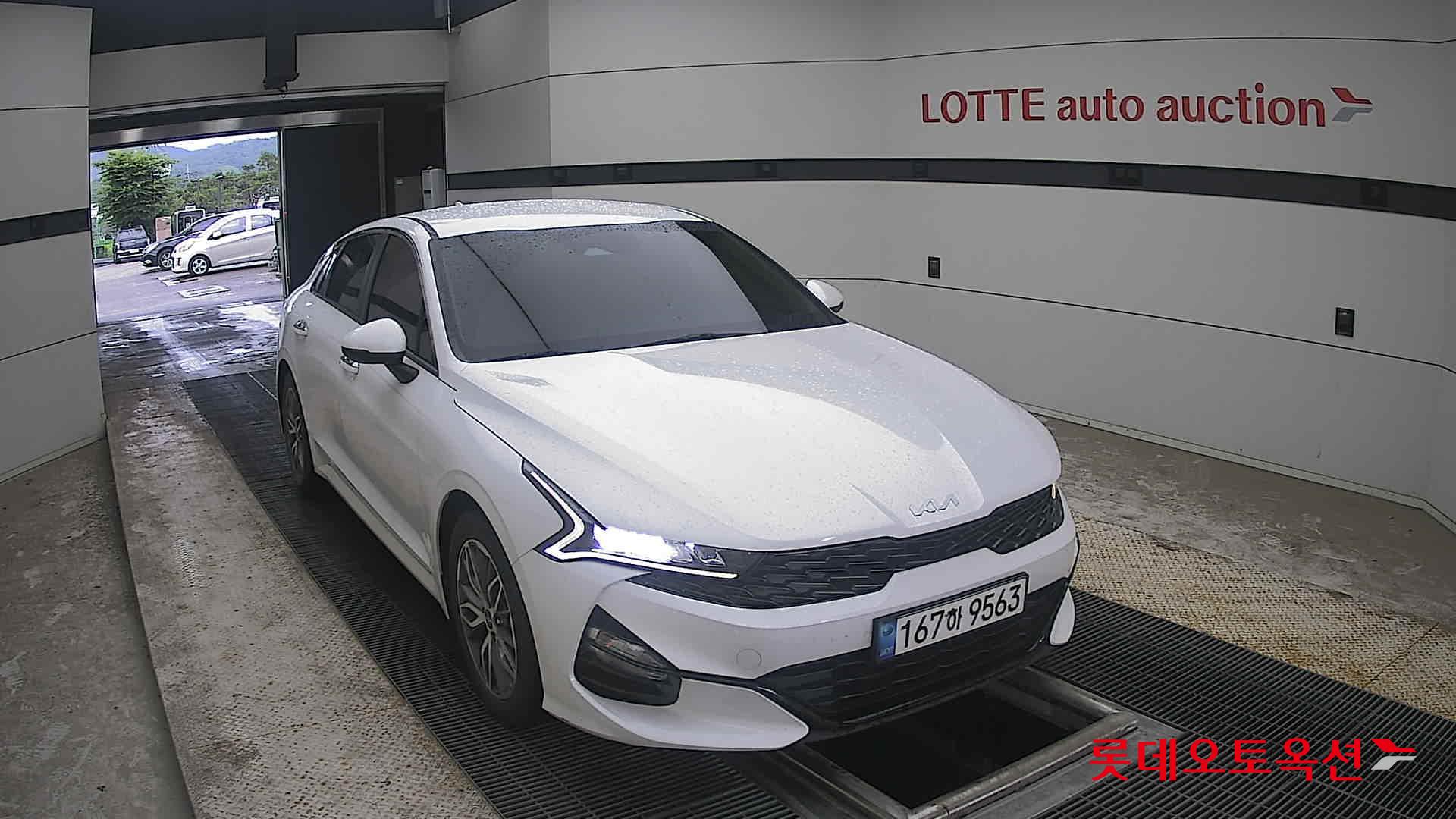 2022 - kia k5