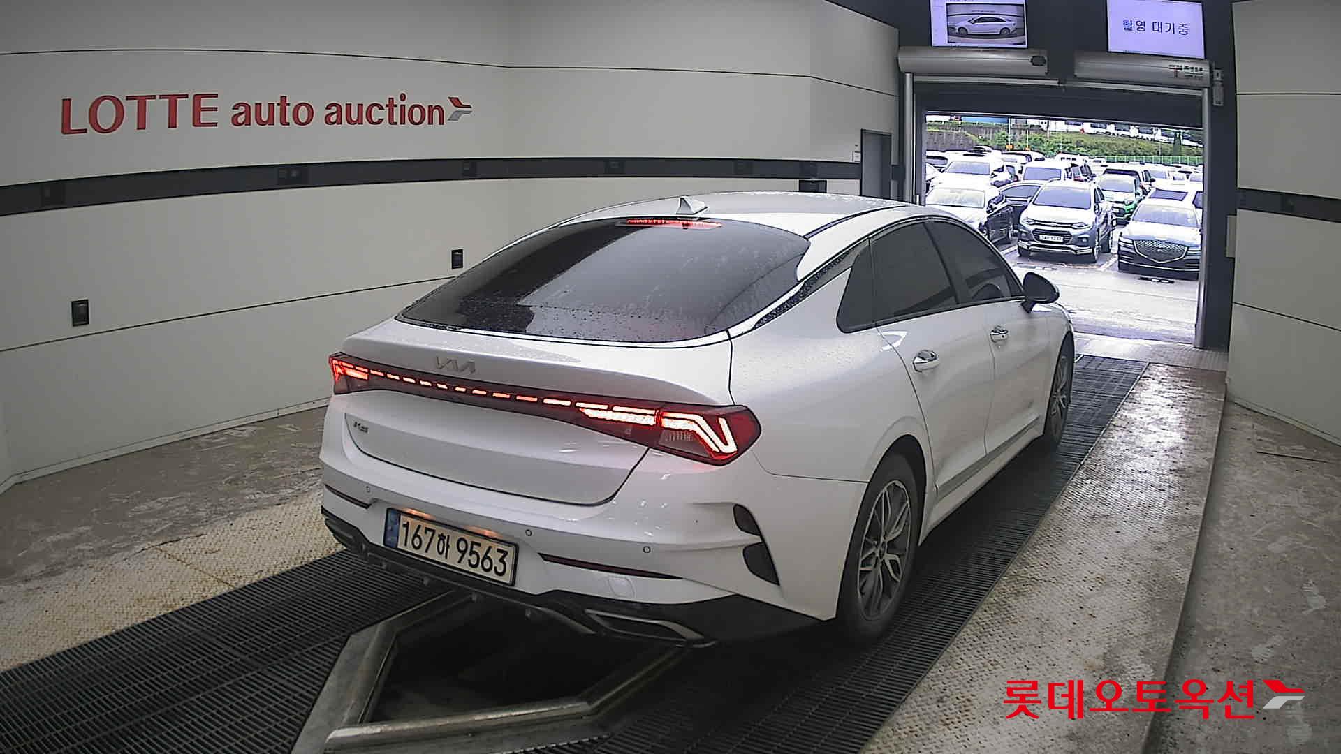 2022 - kia k5