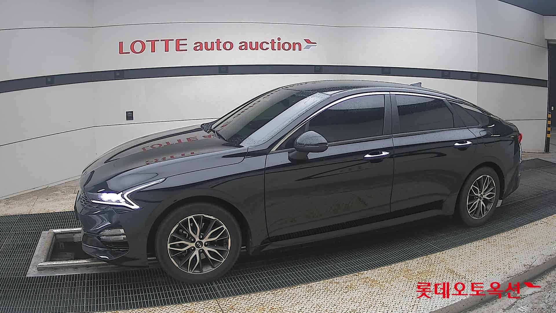 2021 - kia k5