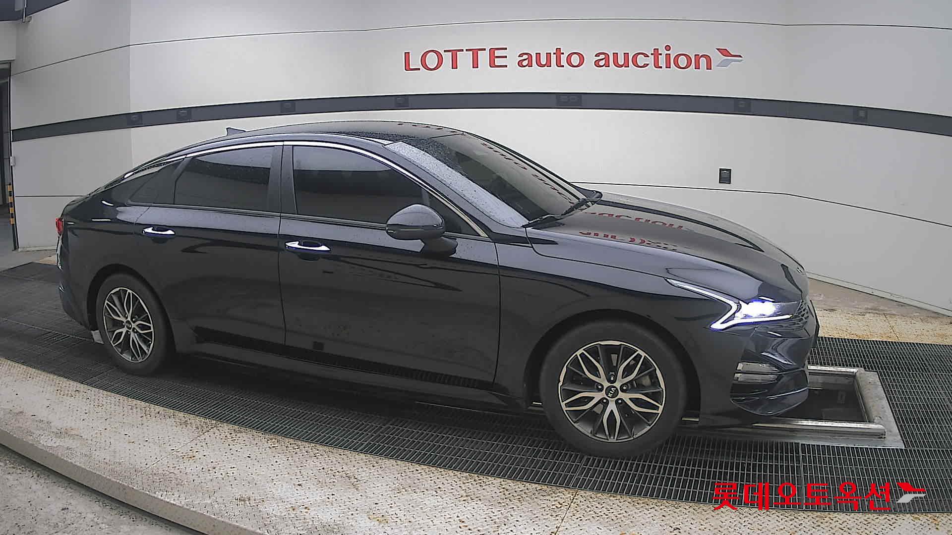 2021 - kia k5
