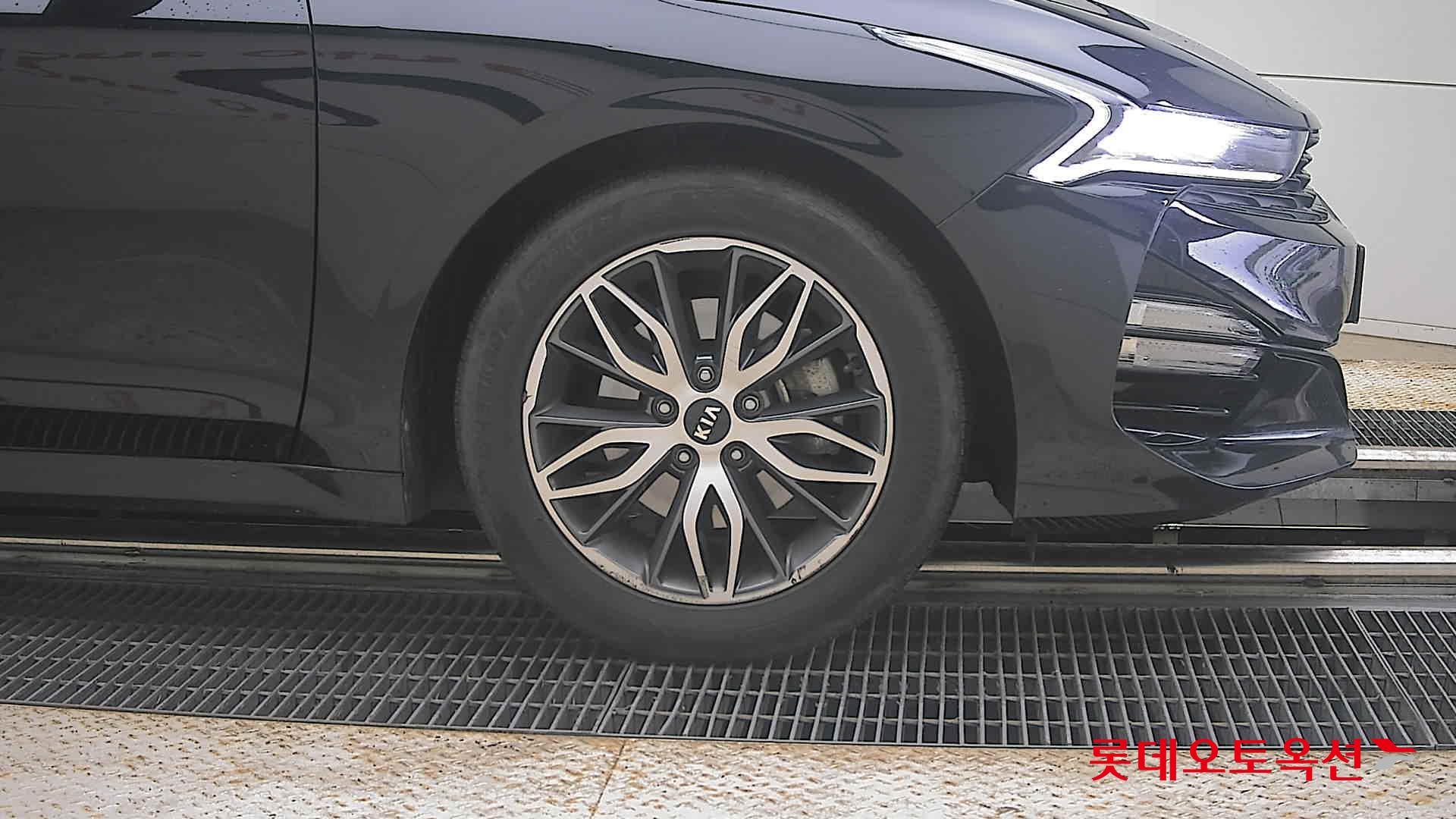 2021 - kia k5
