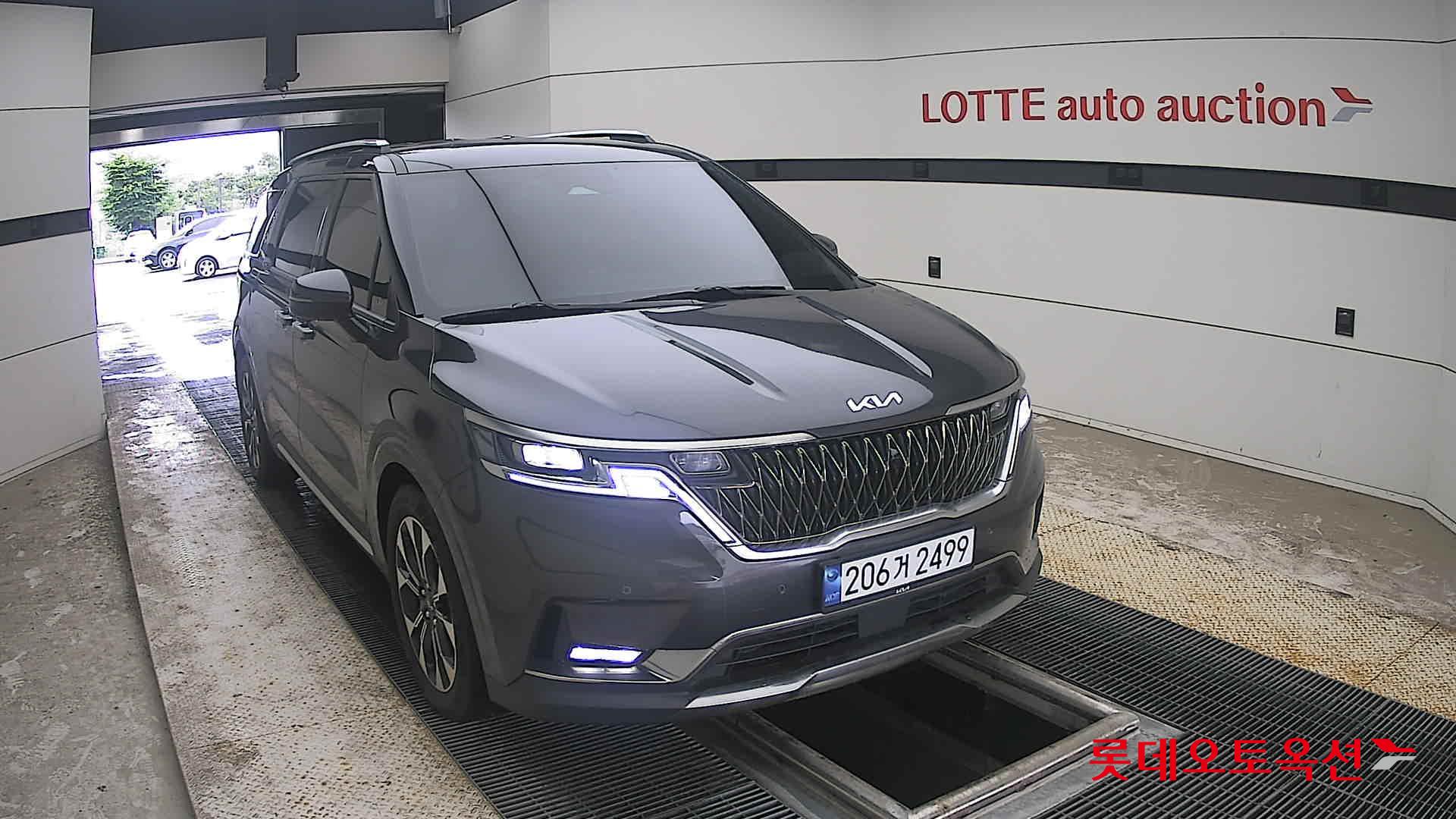 2023 - kia carnival